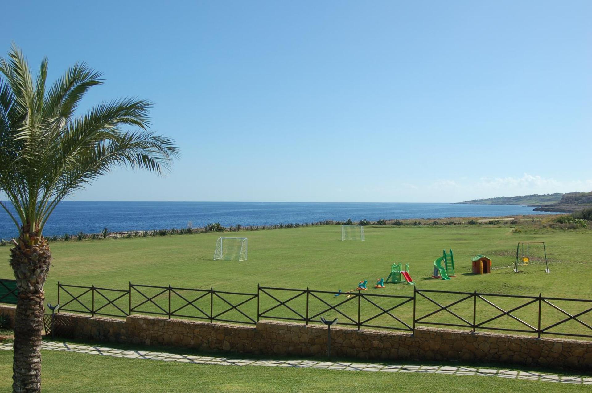 Hotel Capo Campolato - Photo 74
