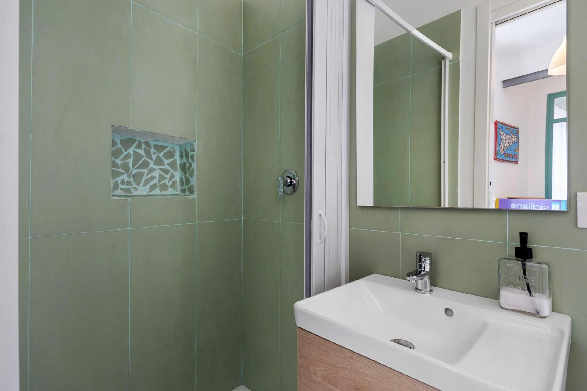 Lagumina Living - Photo 16