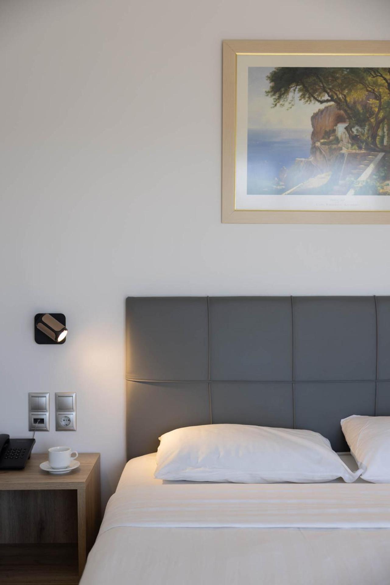 Xenophon Hotel - Photo 7