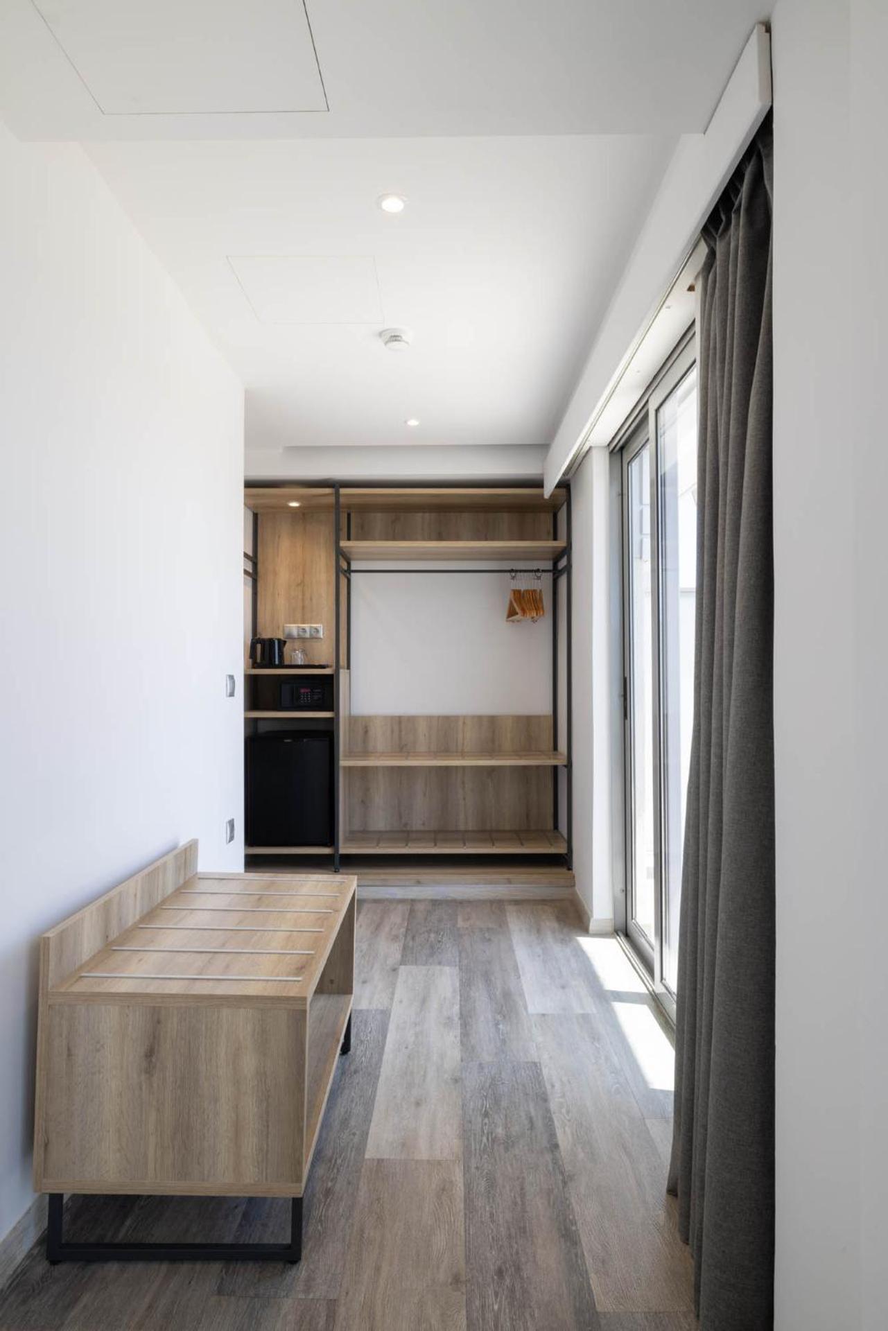 Xenophon Hotel - Photo 12