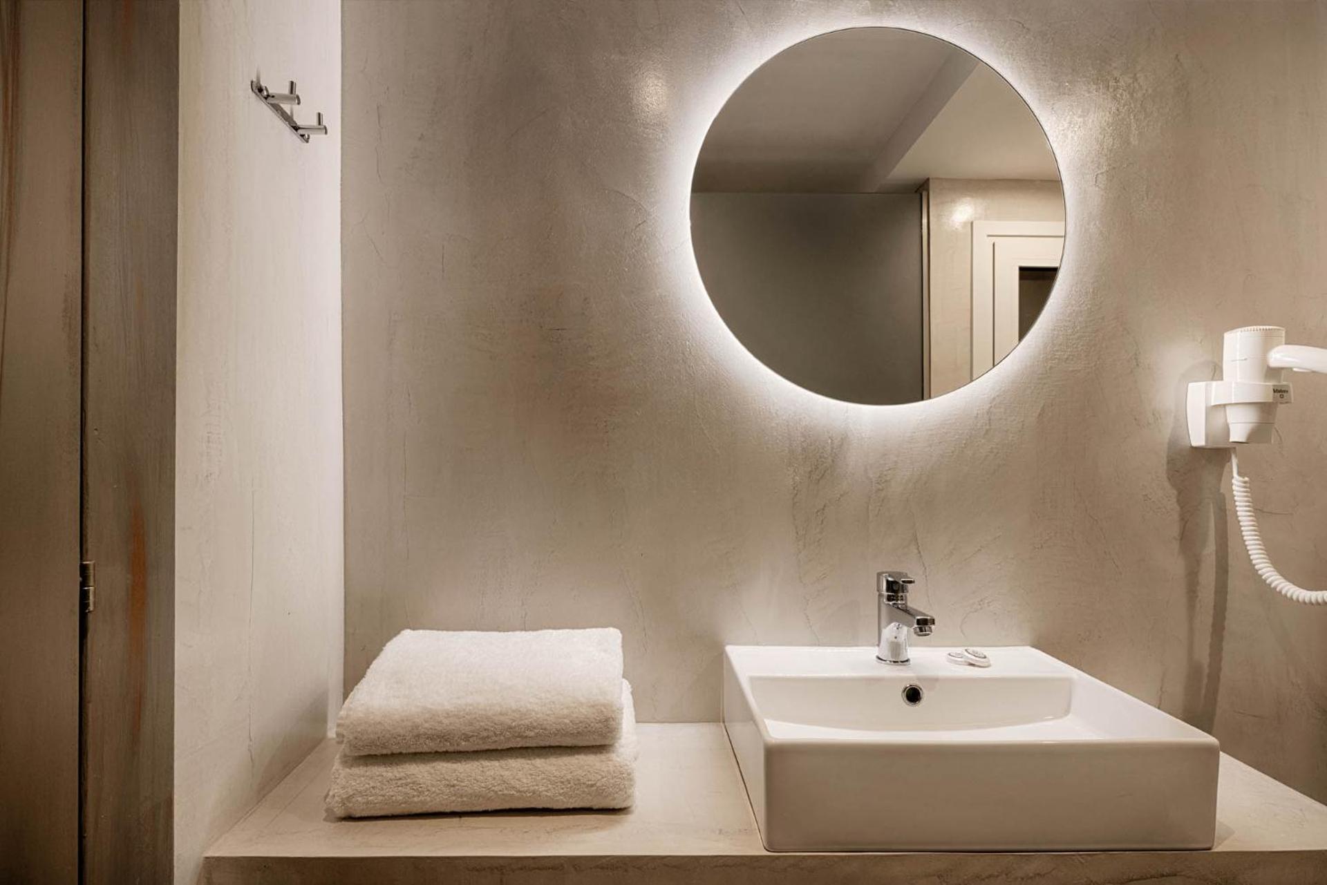 Xenophon Hotel - Photo 16