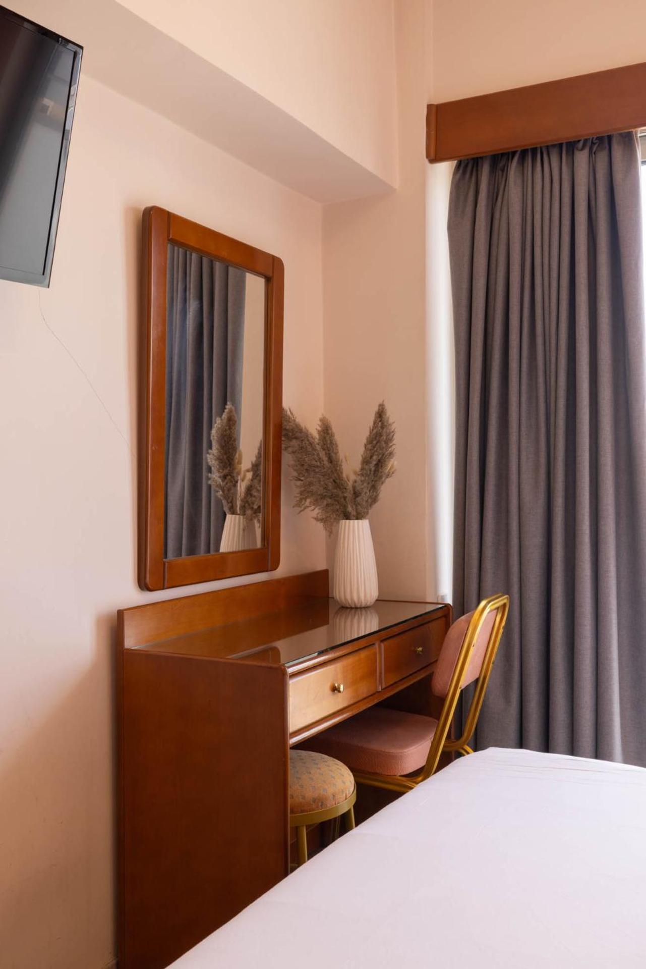 Xenophon Hotel - Photo 55