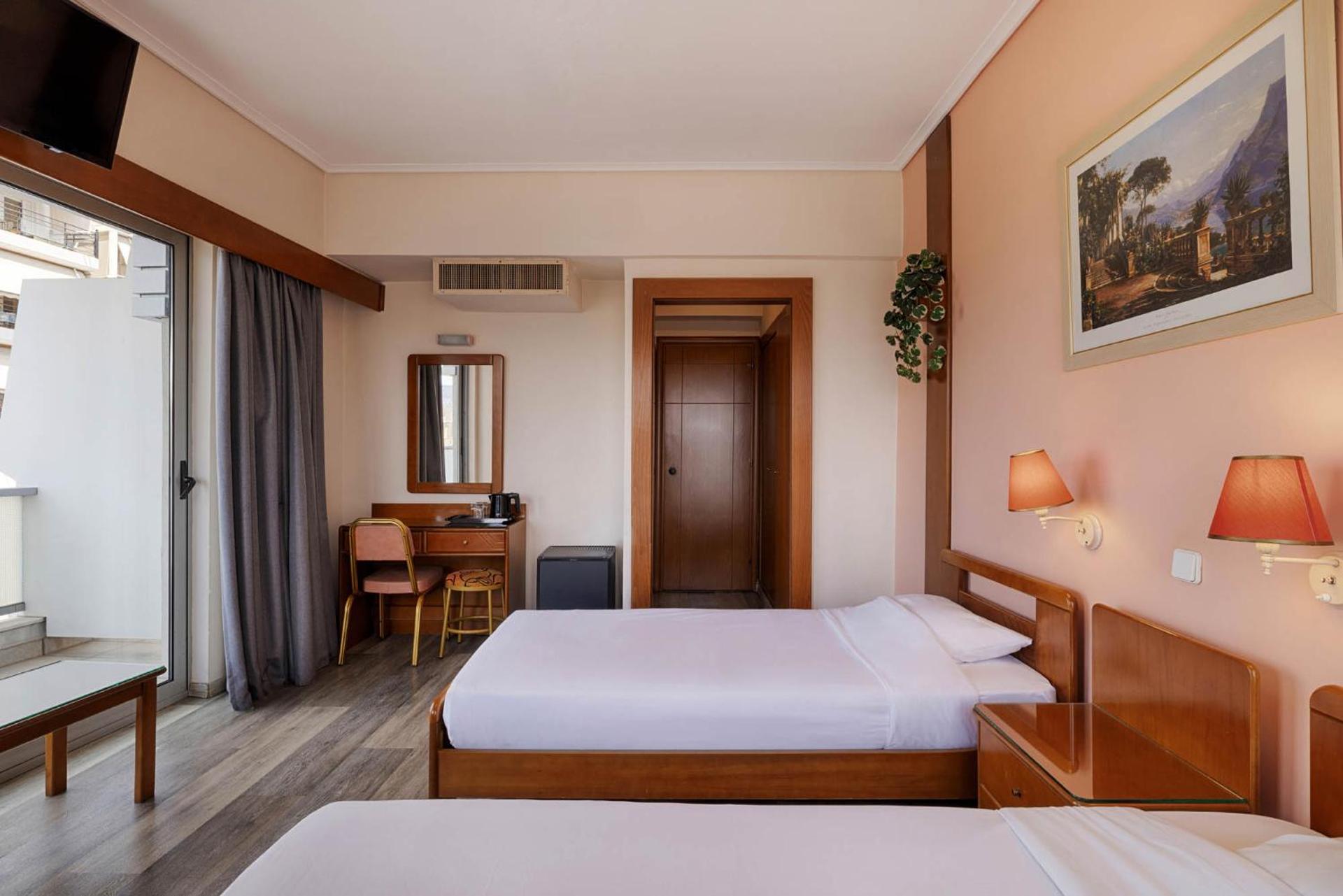 Xenophon Hotel - Photo 60