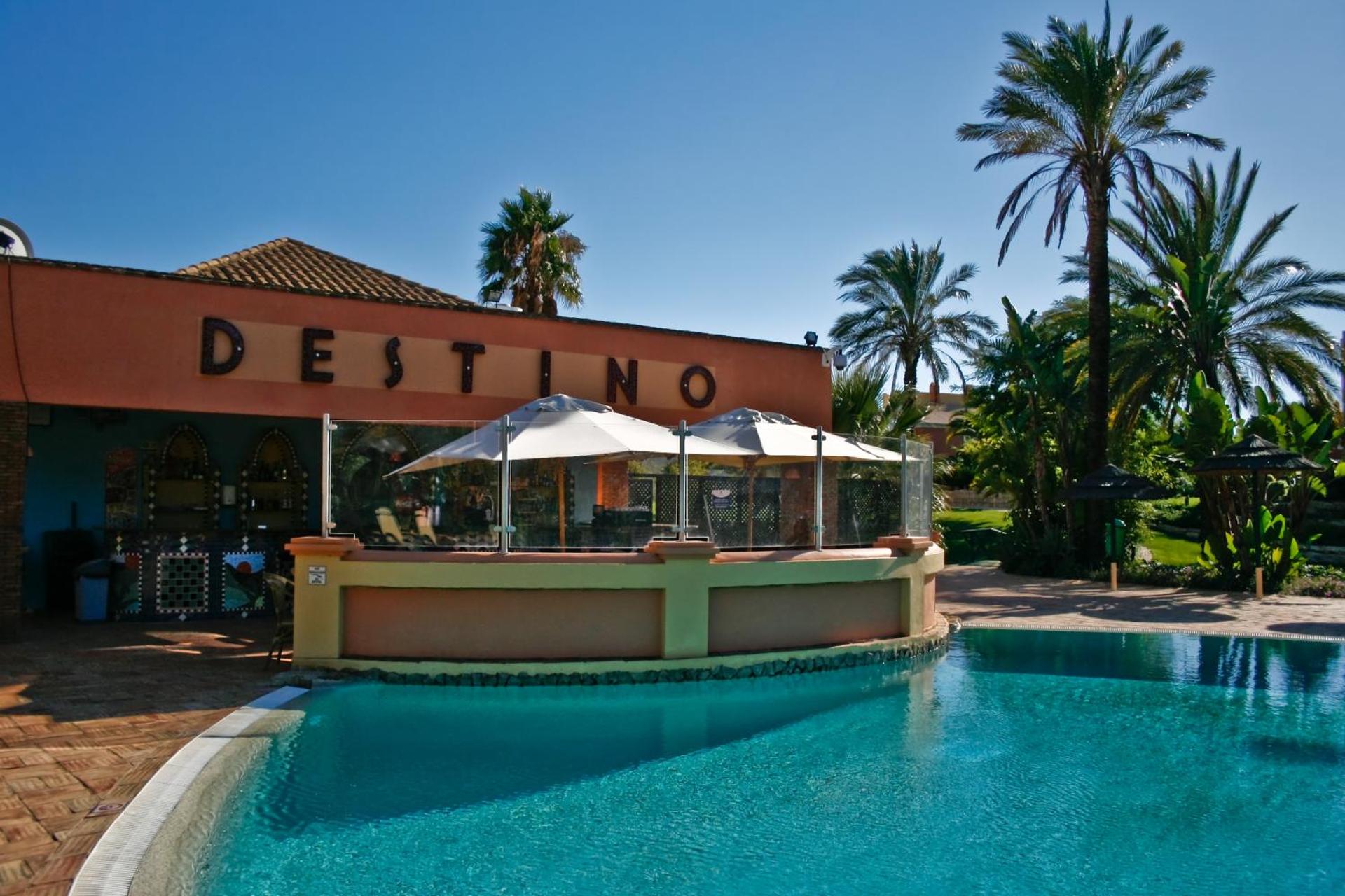 Jardim da Meia Praia Resort - Photo 19