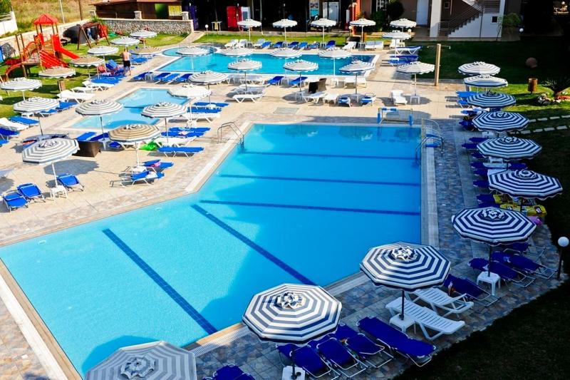 Emerald Hotel - Photo 16