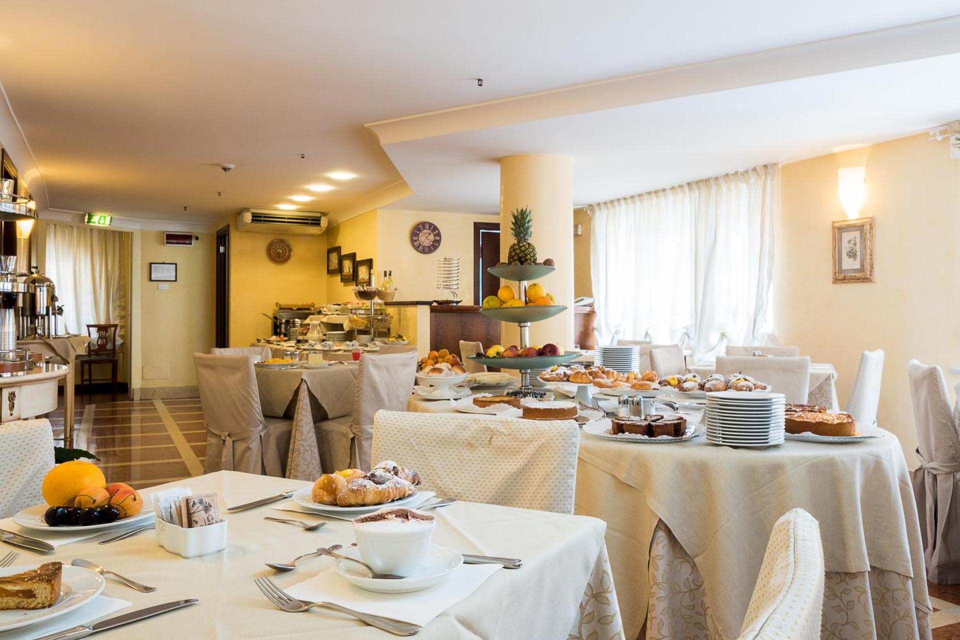 Hotel Vecchio Borgo - Photo 35