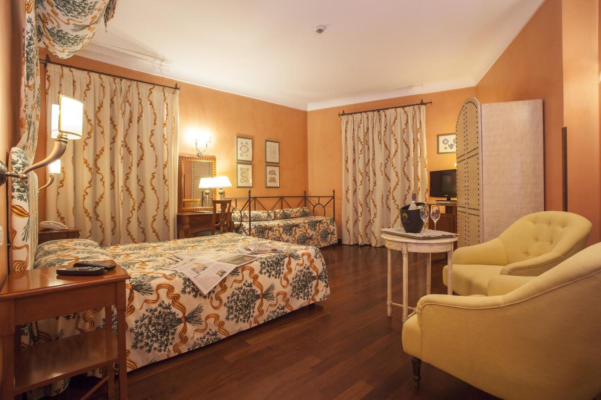 Hotel Vecchio Borgo - Photo 26