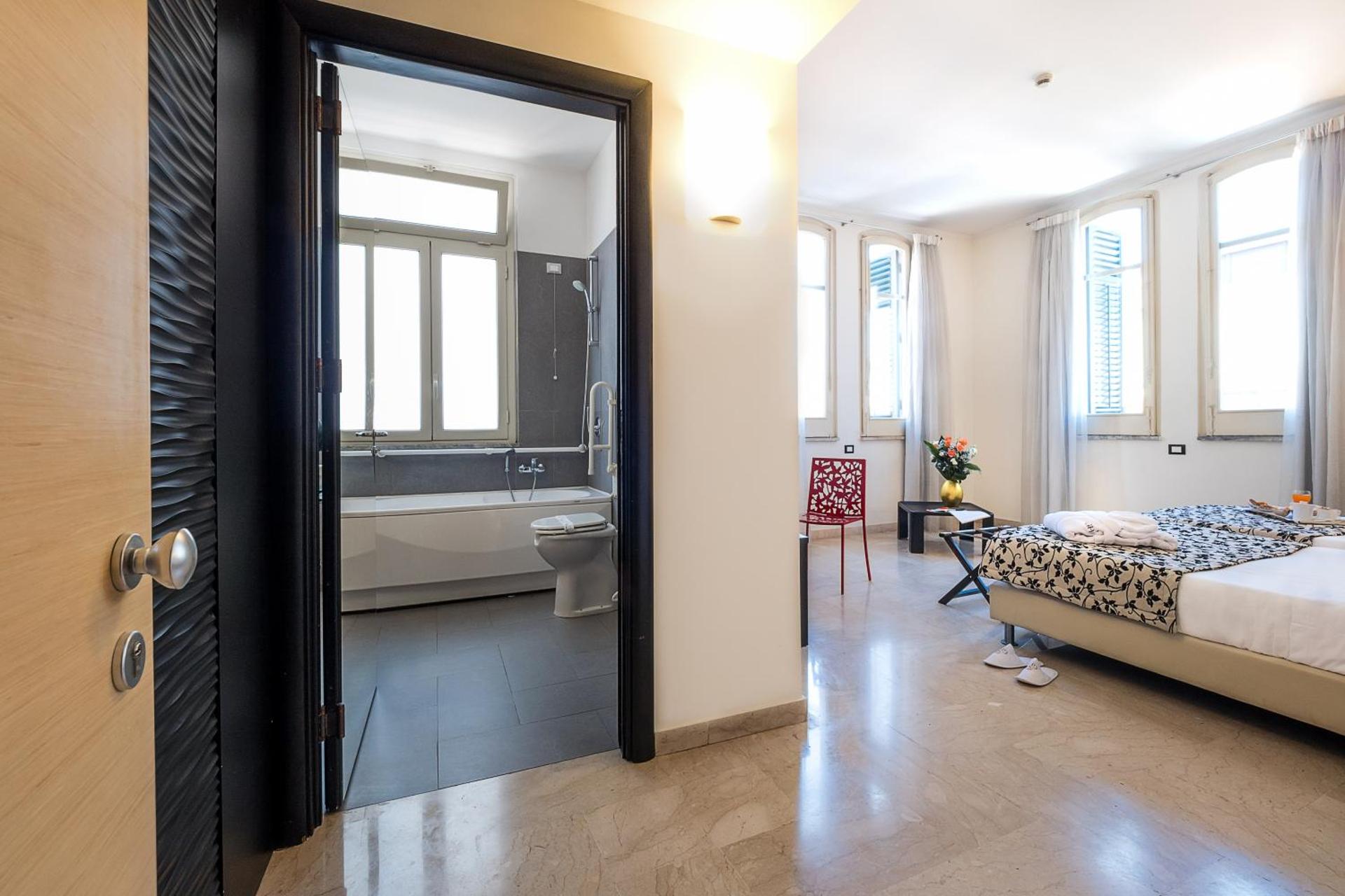 Hotel Garibaldi - Photo 50