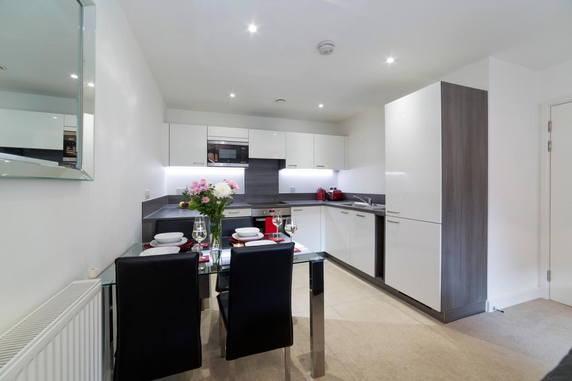 Luxury In2 London Apartment - Photo 12