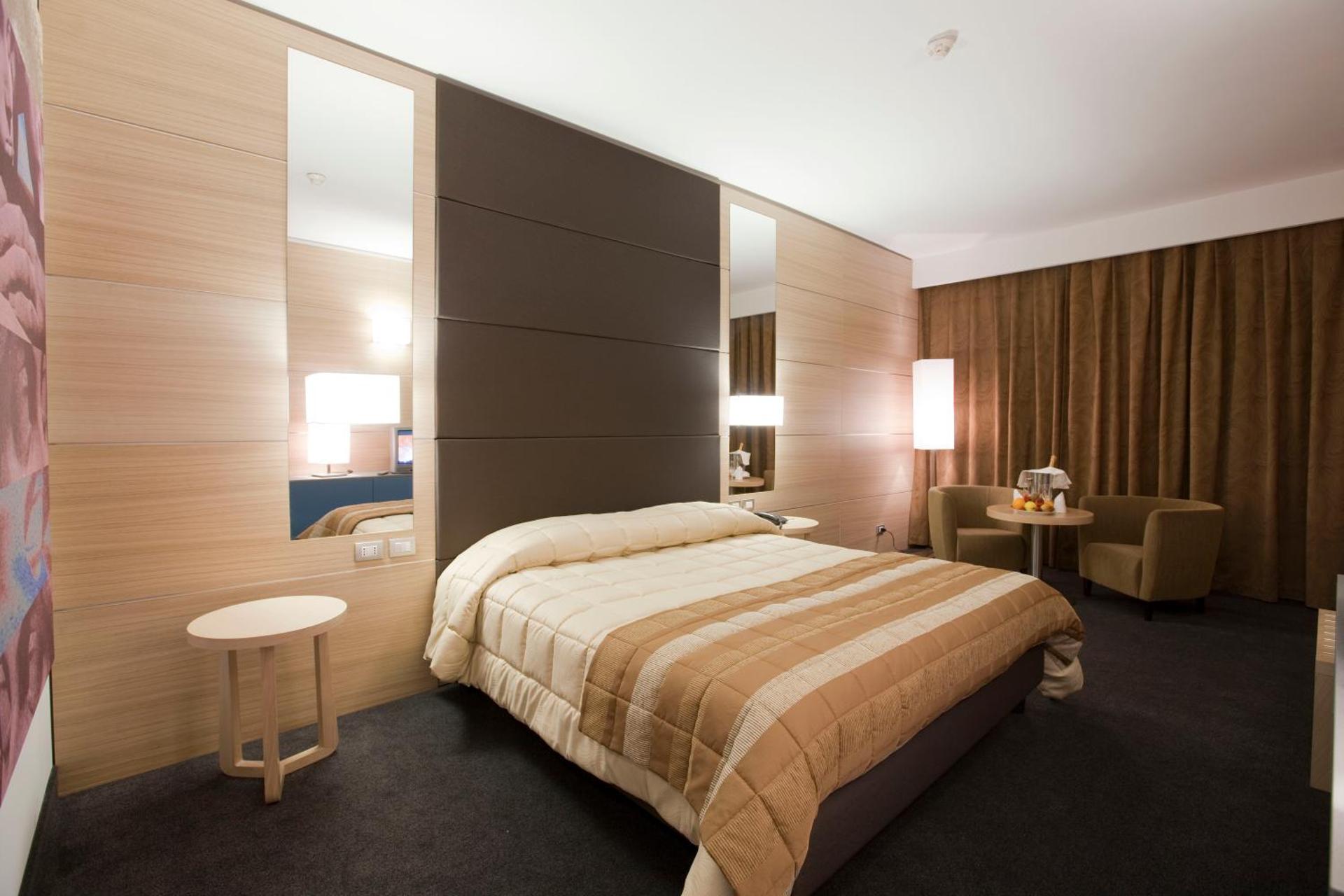 Centrum Palace Hotel - Photo 26