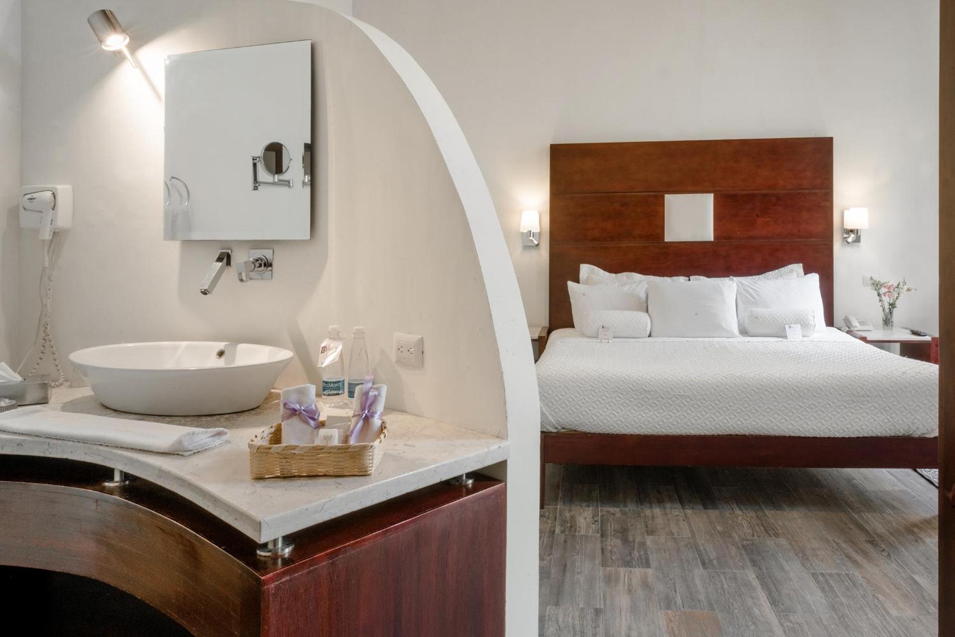 Hotel La Morada - Photo 82