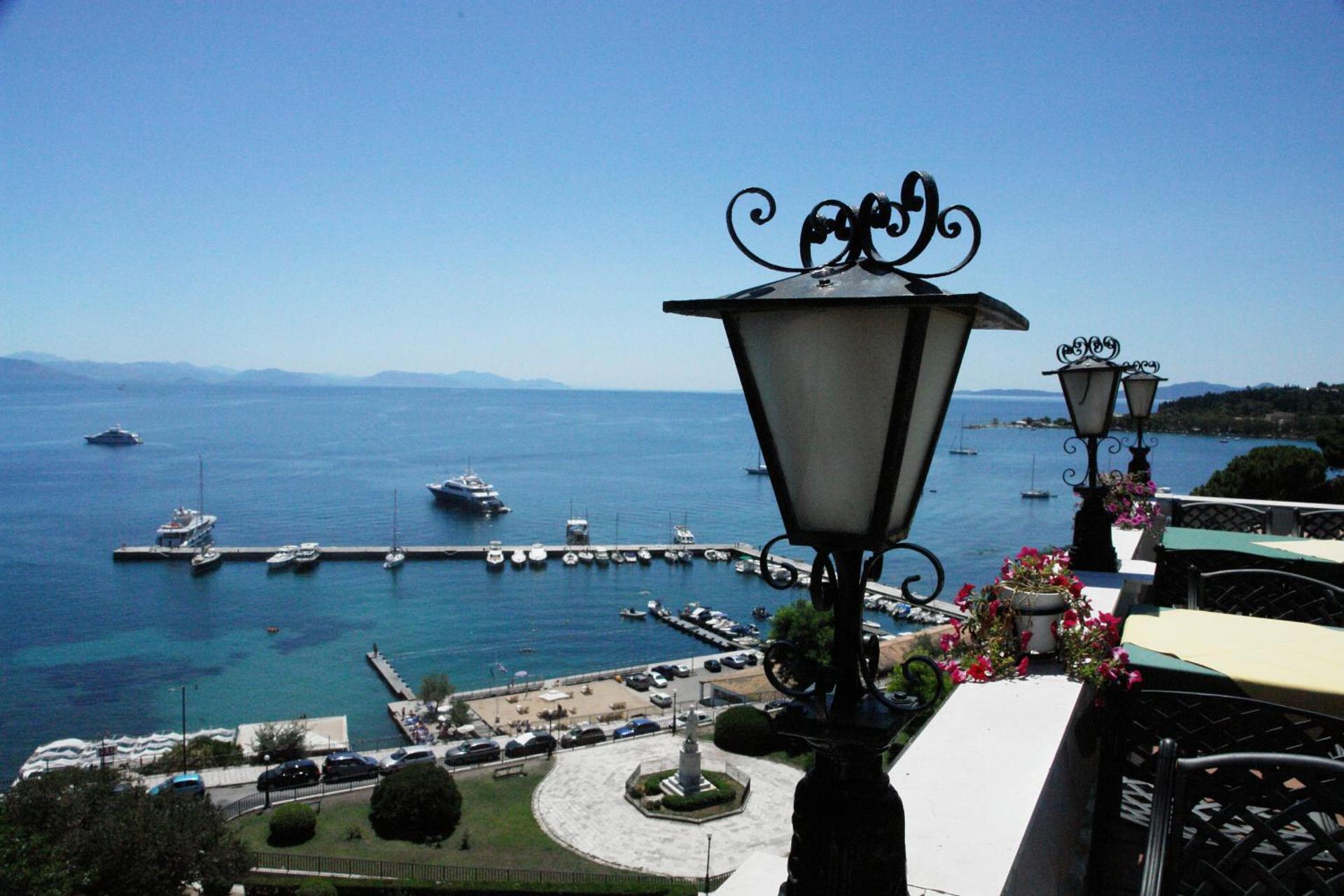 Cavalieri Hotel - Photo 37