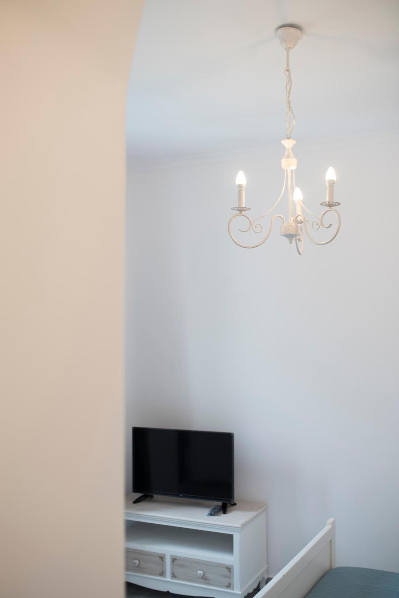 Rose Suites - Photo 2