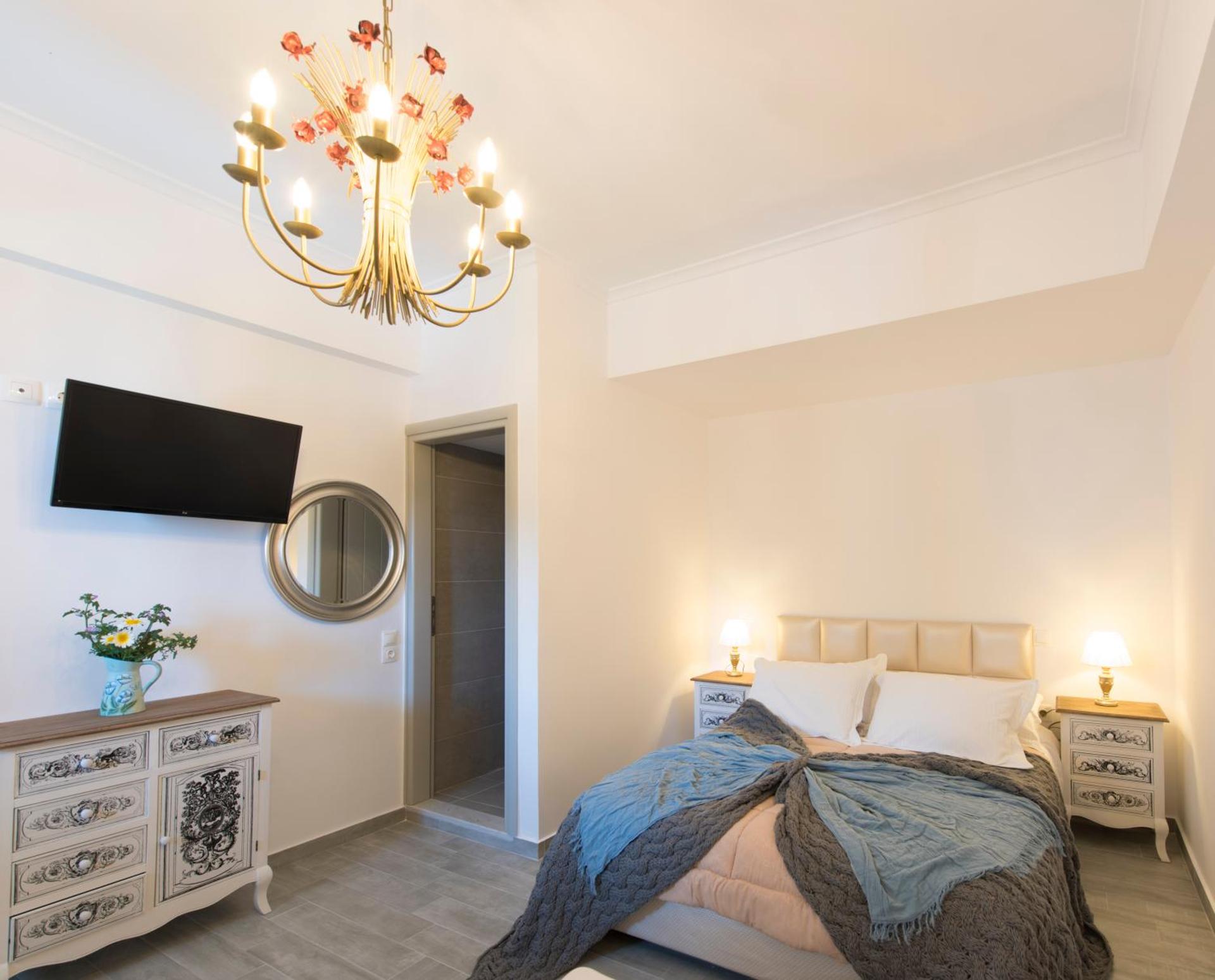 Rose Suites - Photo 26