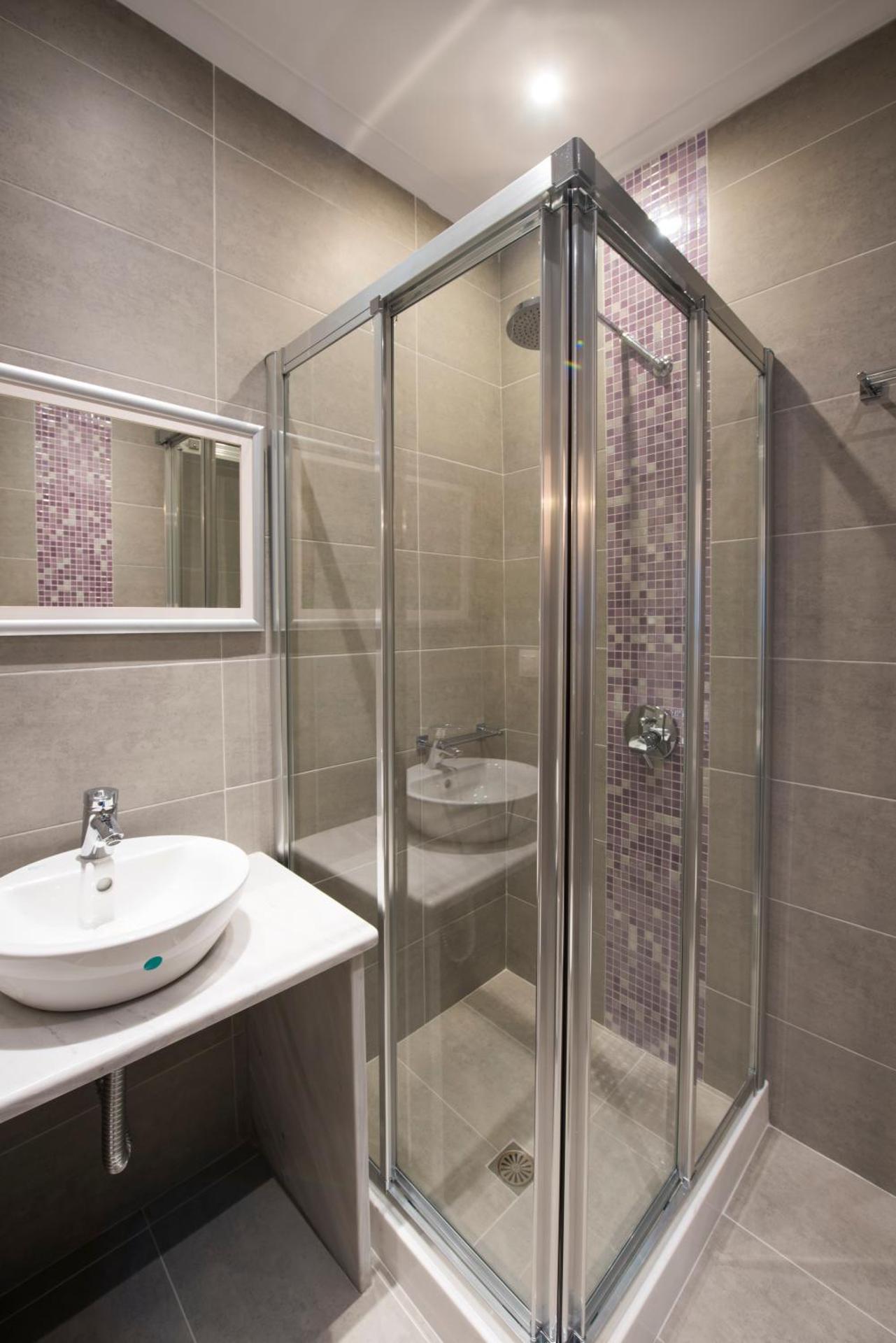 Rose Suites - Photo 27