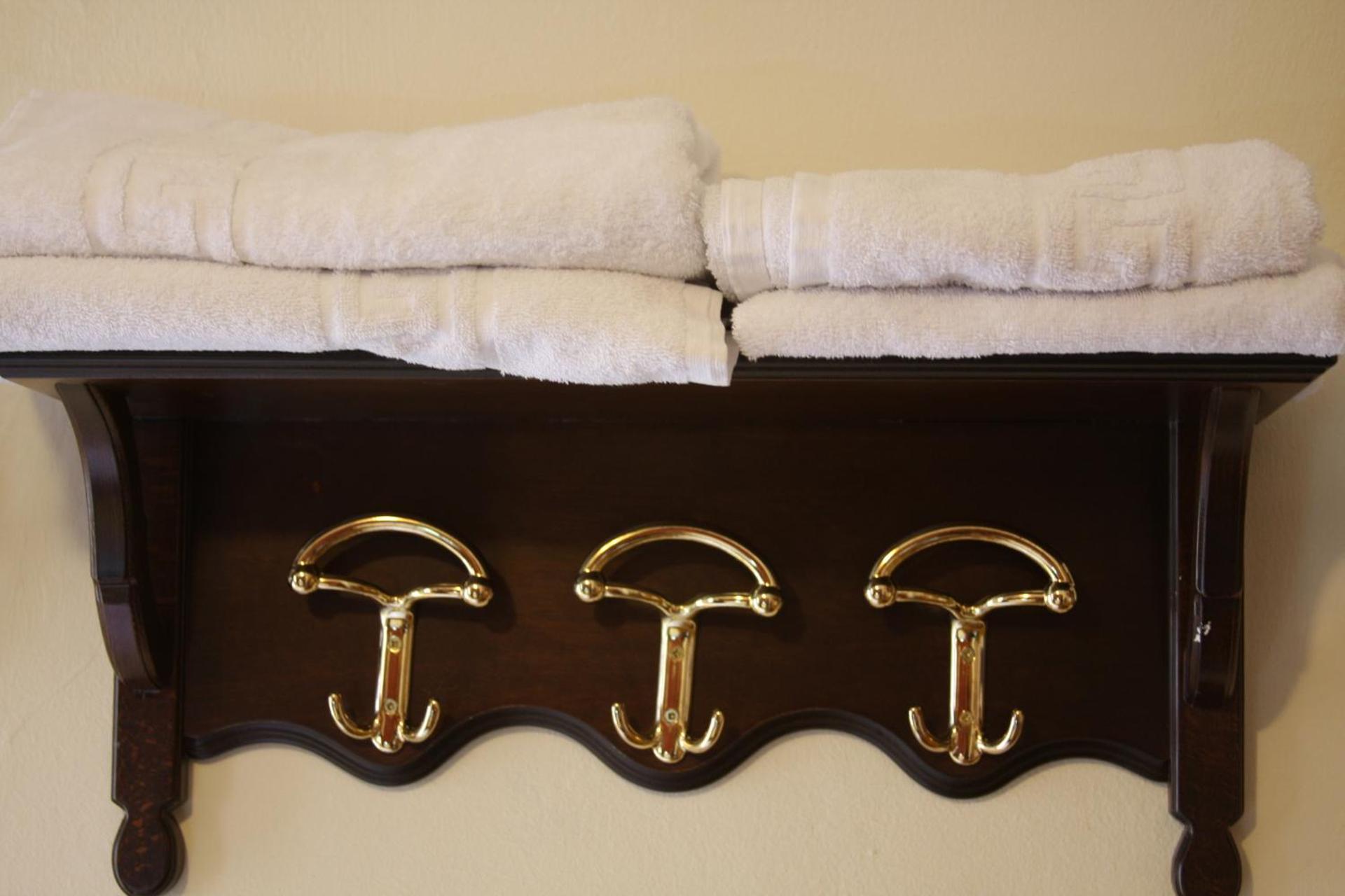 Tempi Hotel - Photo 9