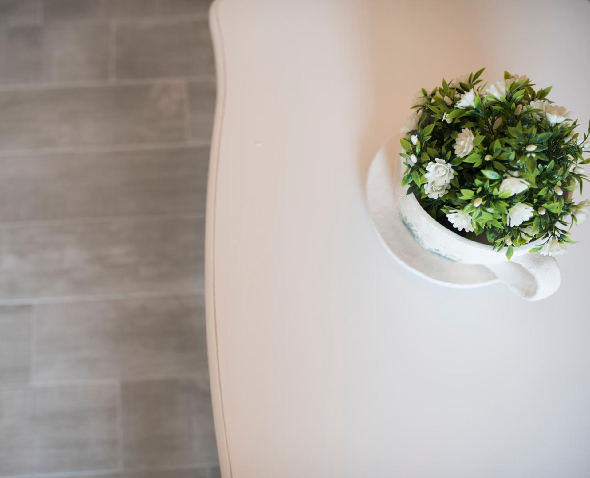 Rose Suites - Photo 31