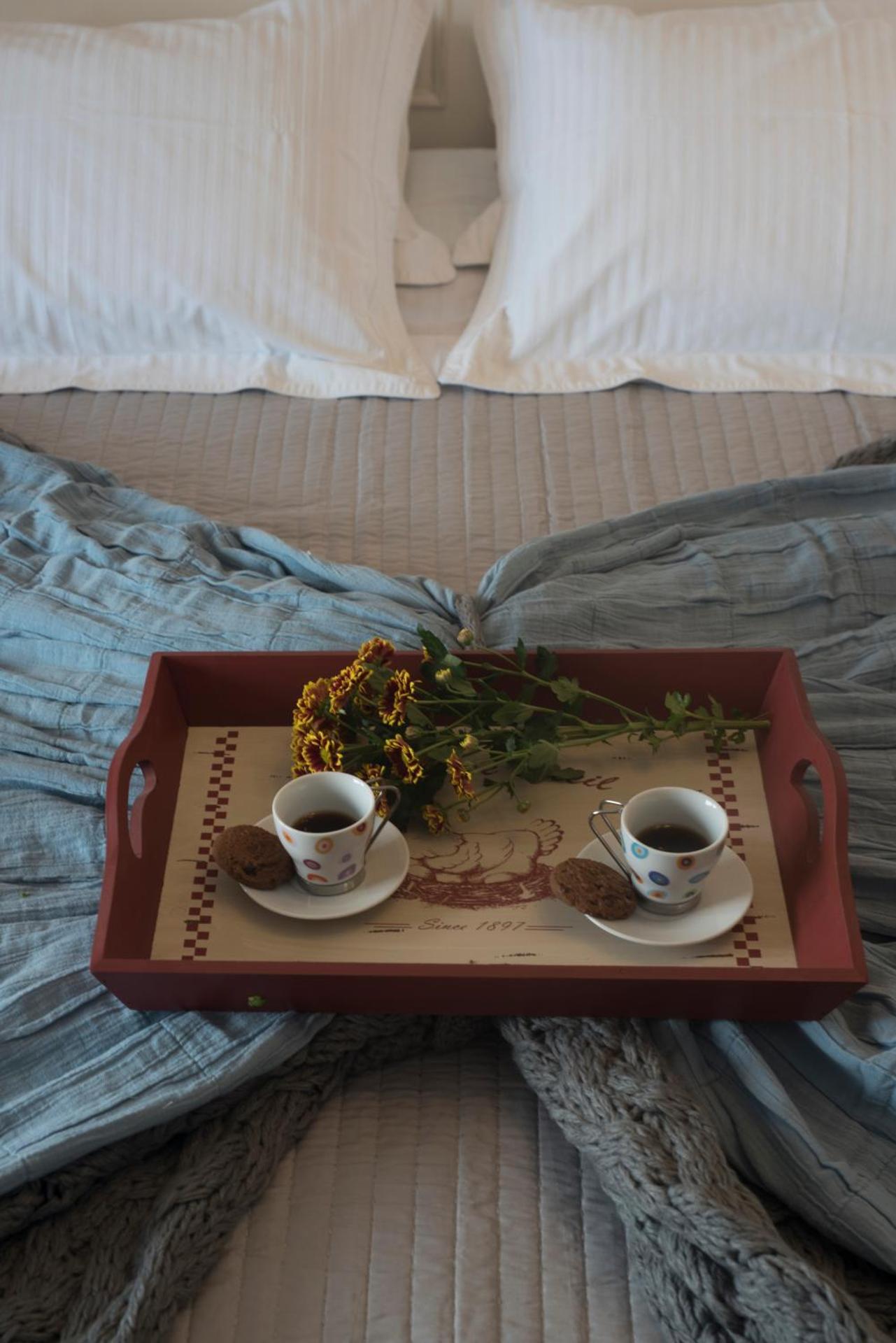 Rose Suites - Photo 15