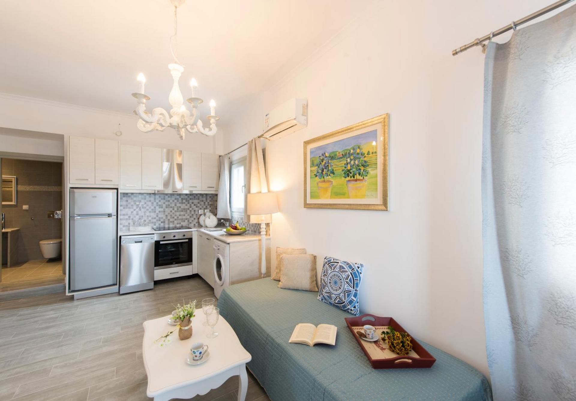 Rose Suites - Photo 53