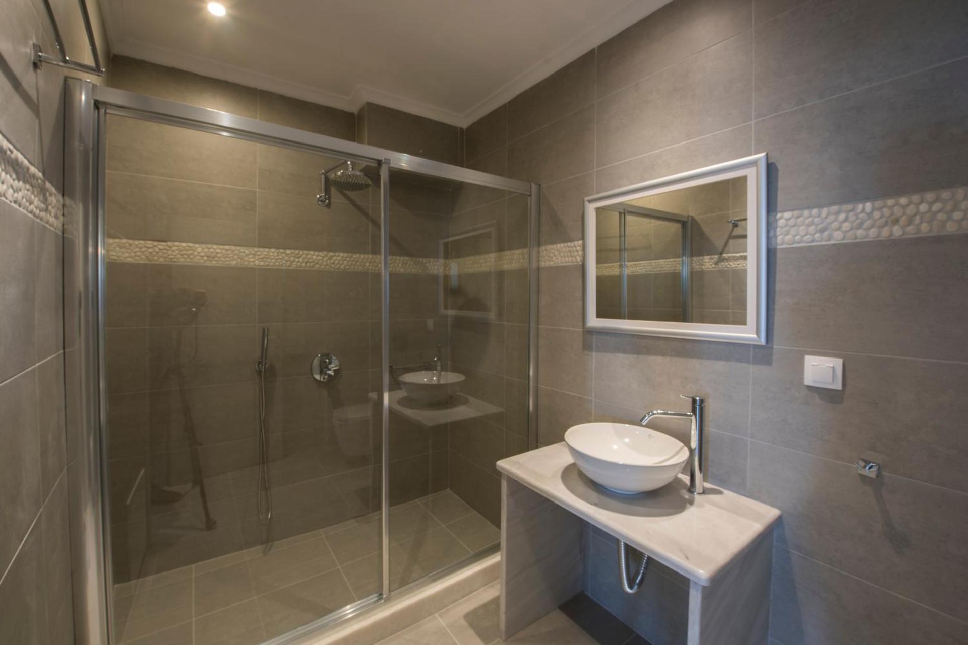 Rose Suites - Photo 67