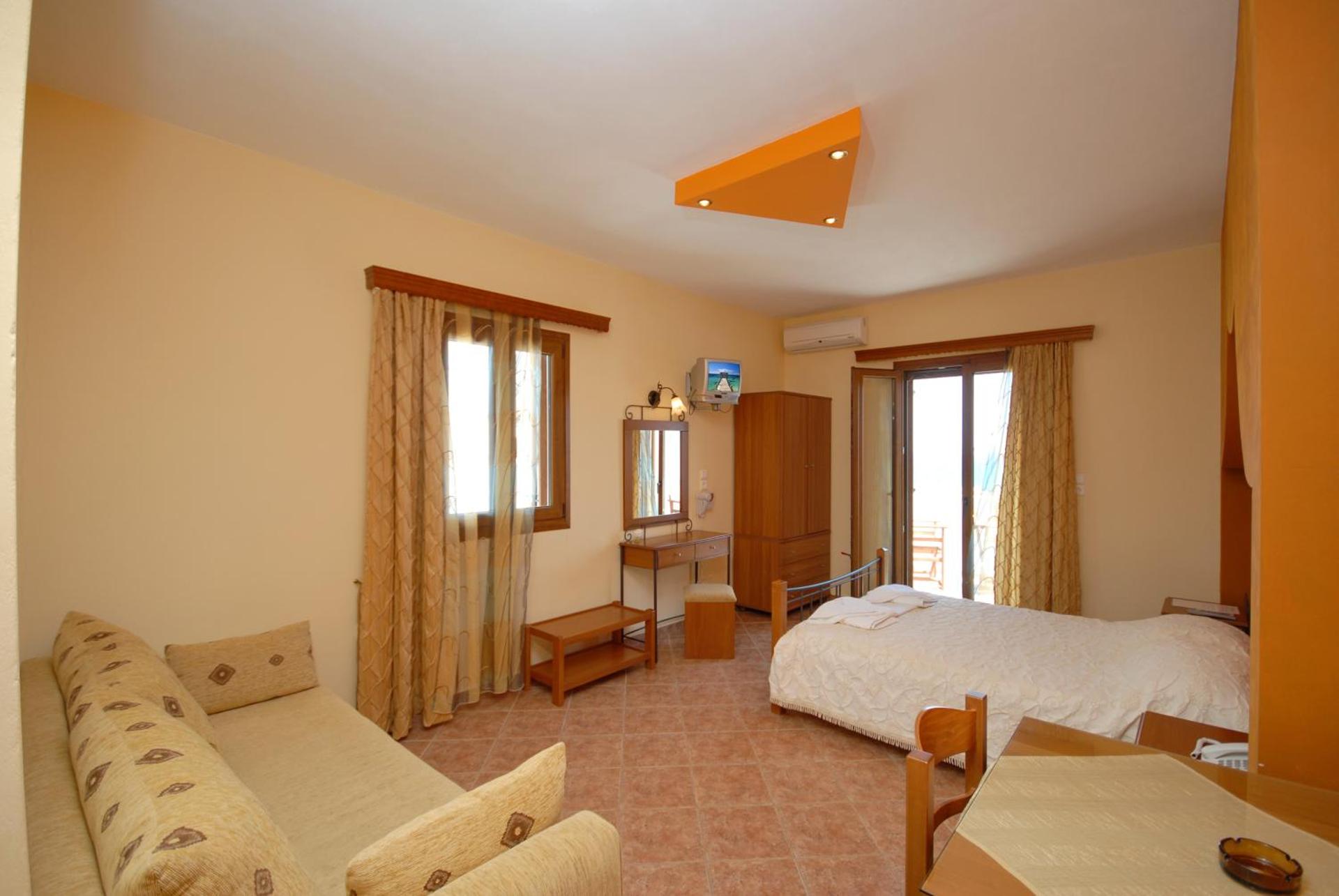 Golden Sun Hotel - Photo 10
