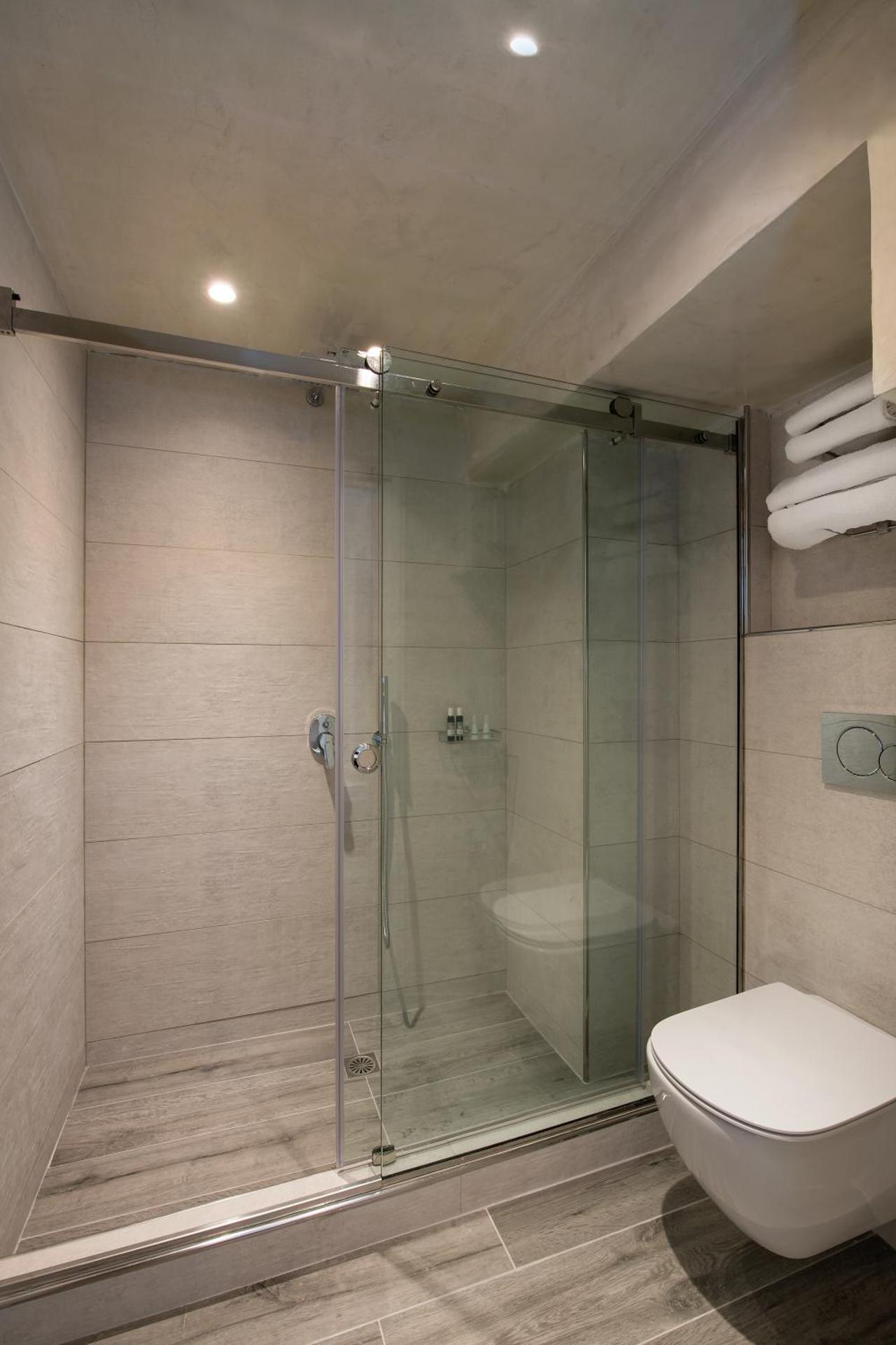 Hotel Thireas - Photo 43