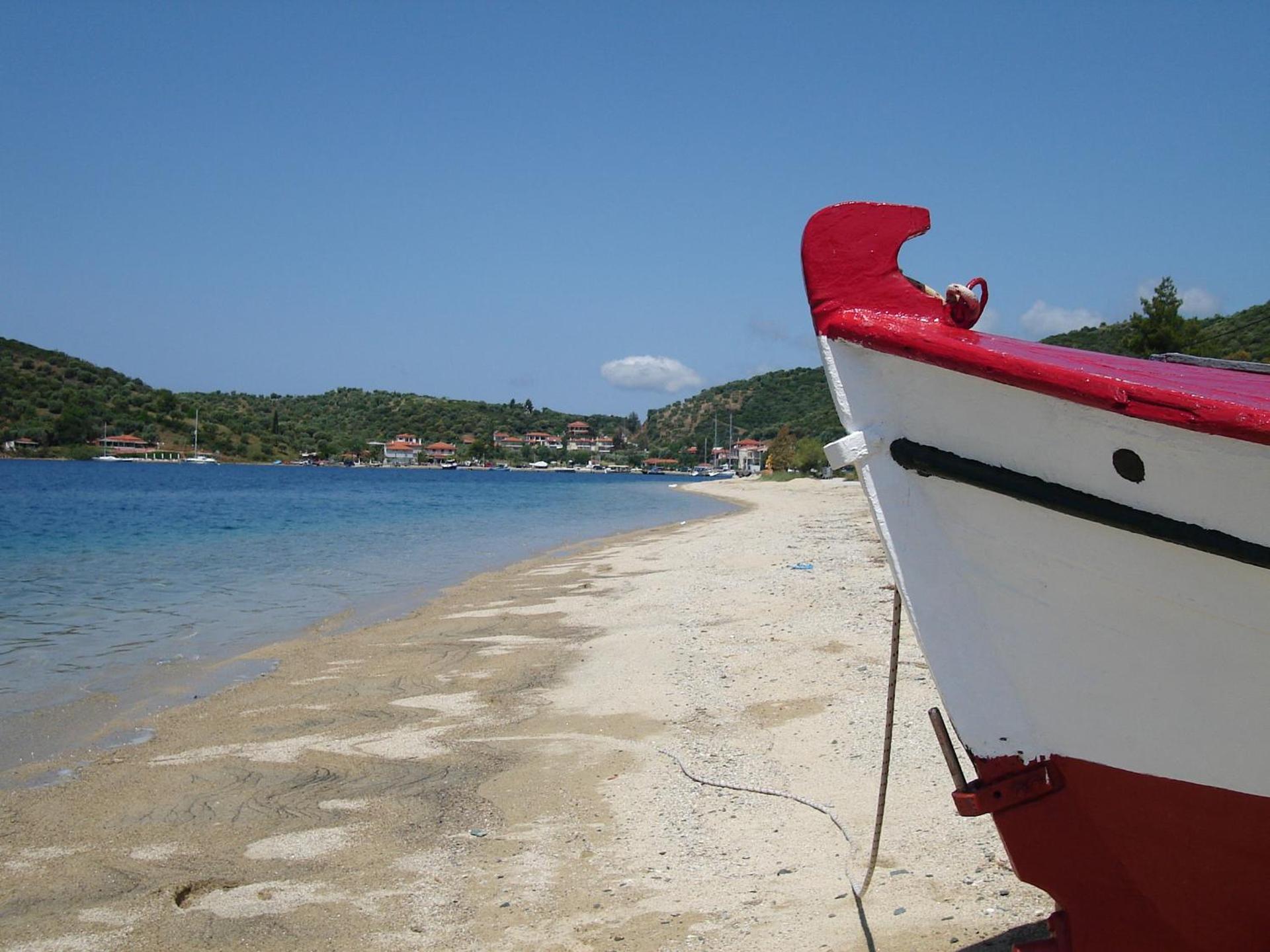 Asterias Hotel - Photo 12