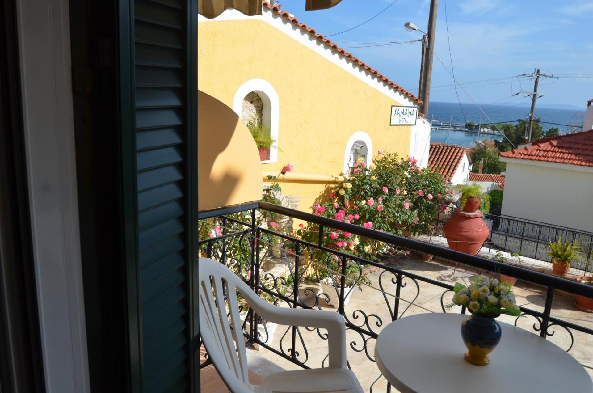 Standard Double Room with Garden View