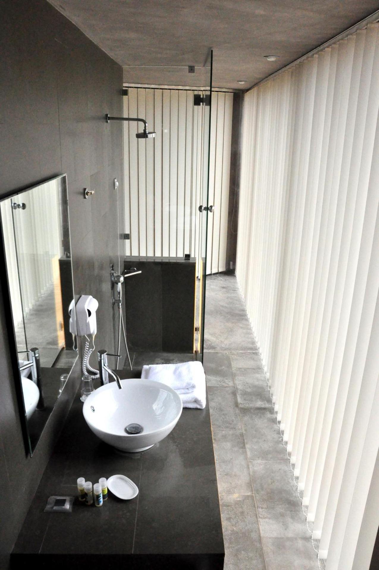 Leivatho Hotel - Photo 12