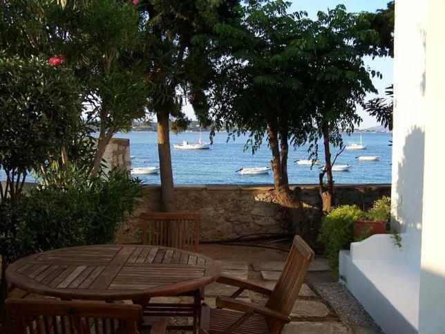 Economou Mansion - Photo 30