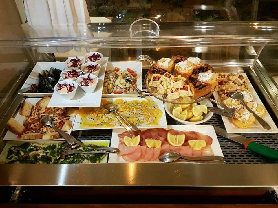 Hotel Belvedere - Photo 2