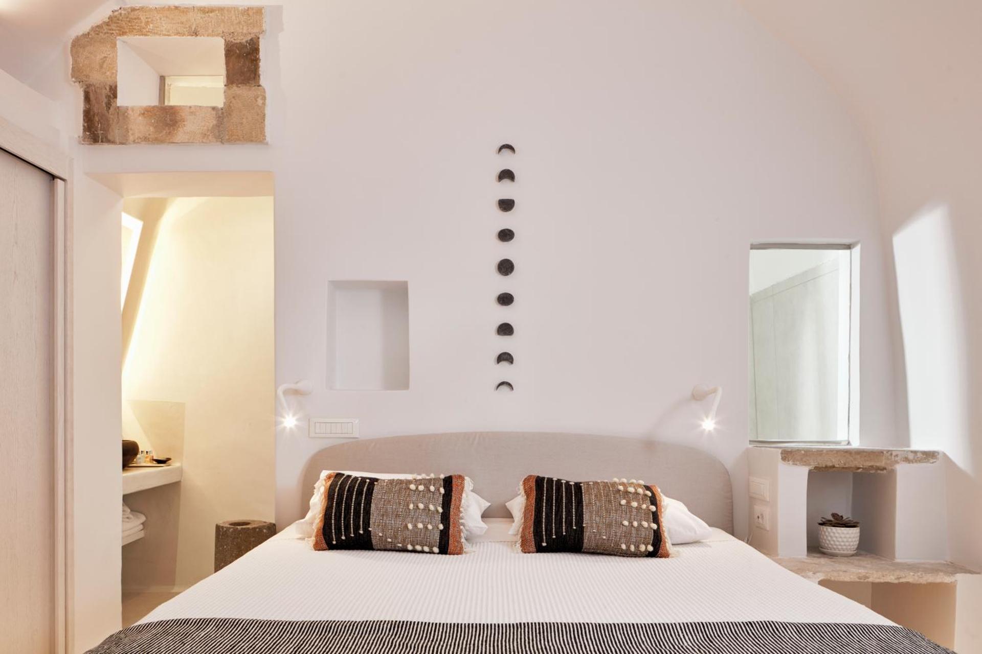 Cosmopolitan Suites - Small Luxury Hotels of the World - Photo 43