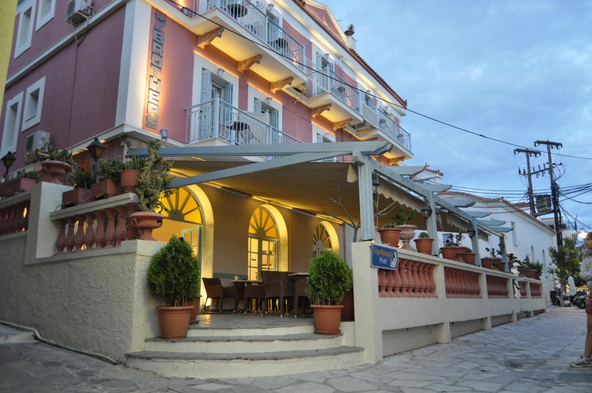 7 Brothers Hotel - Photo 22