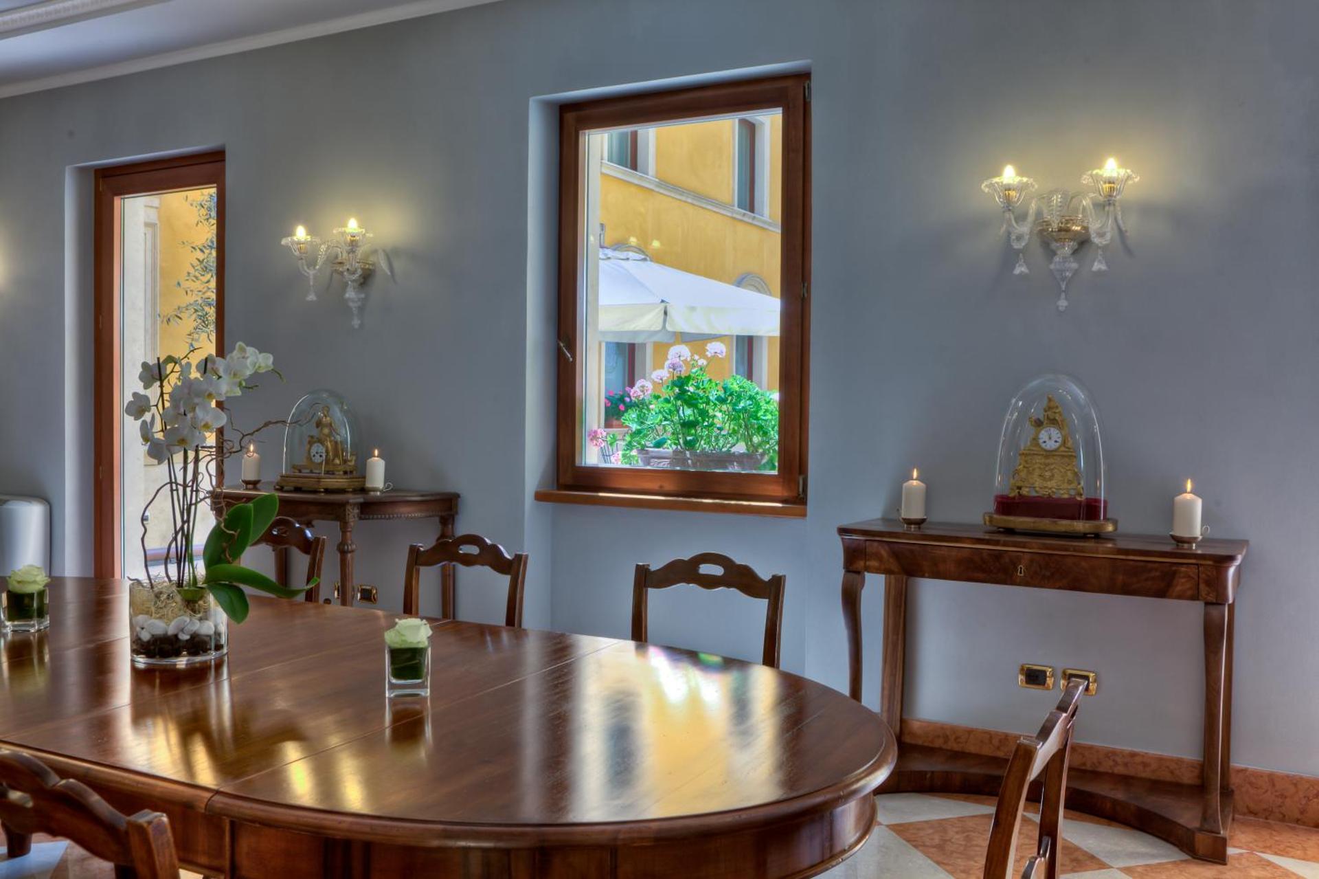 Due Torri Hotel - Photo 16