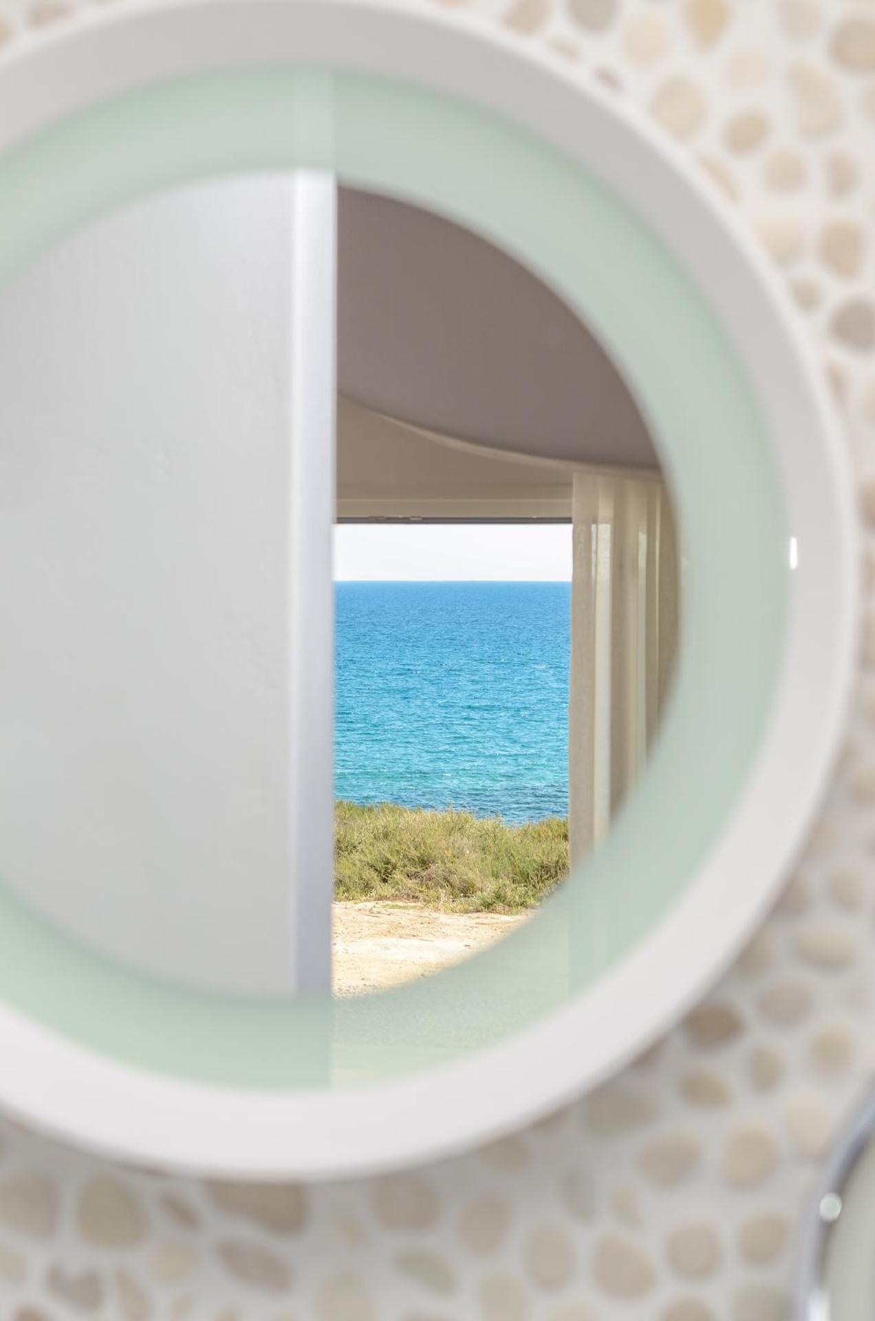 Cyano Suites - Photo 18