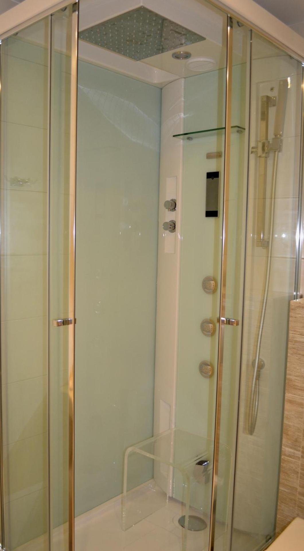 Saga Hotel - Photo 18