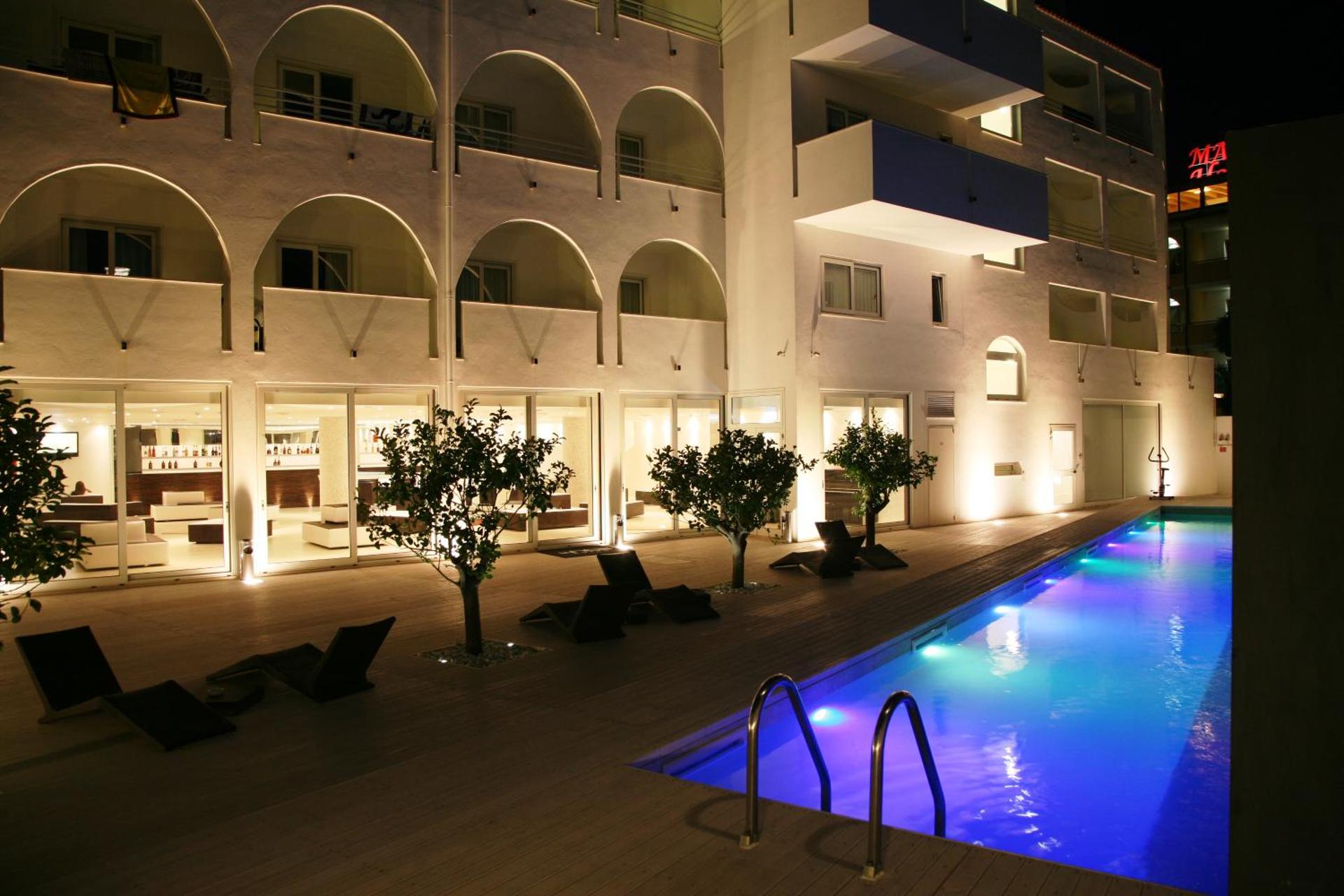 White Hotel - Photo 70