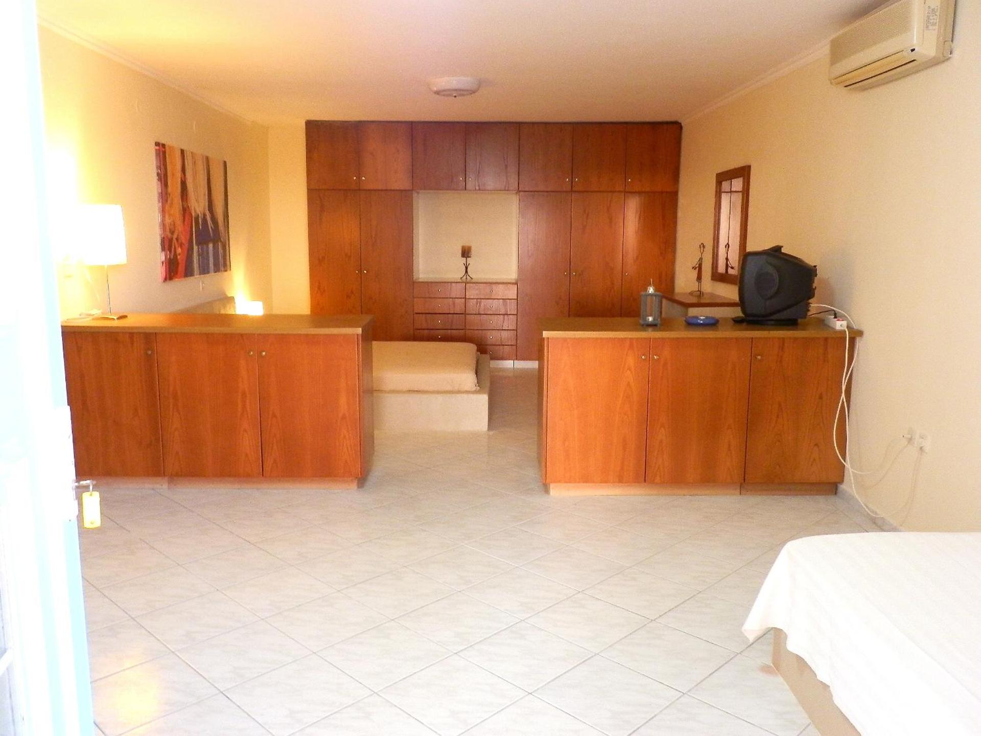 Parasporos Village - Photo 88