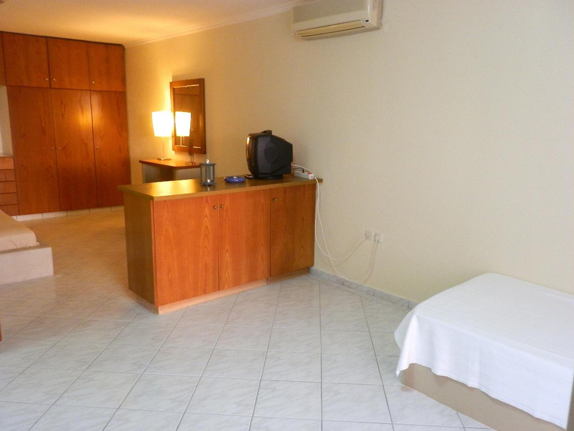 Parasporos Village - Photo 81