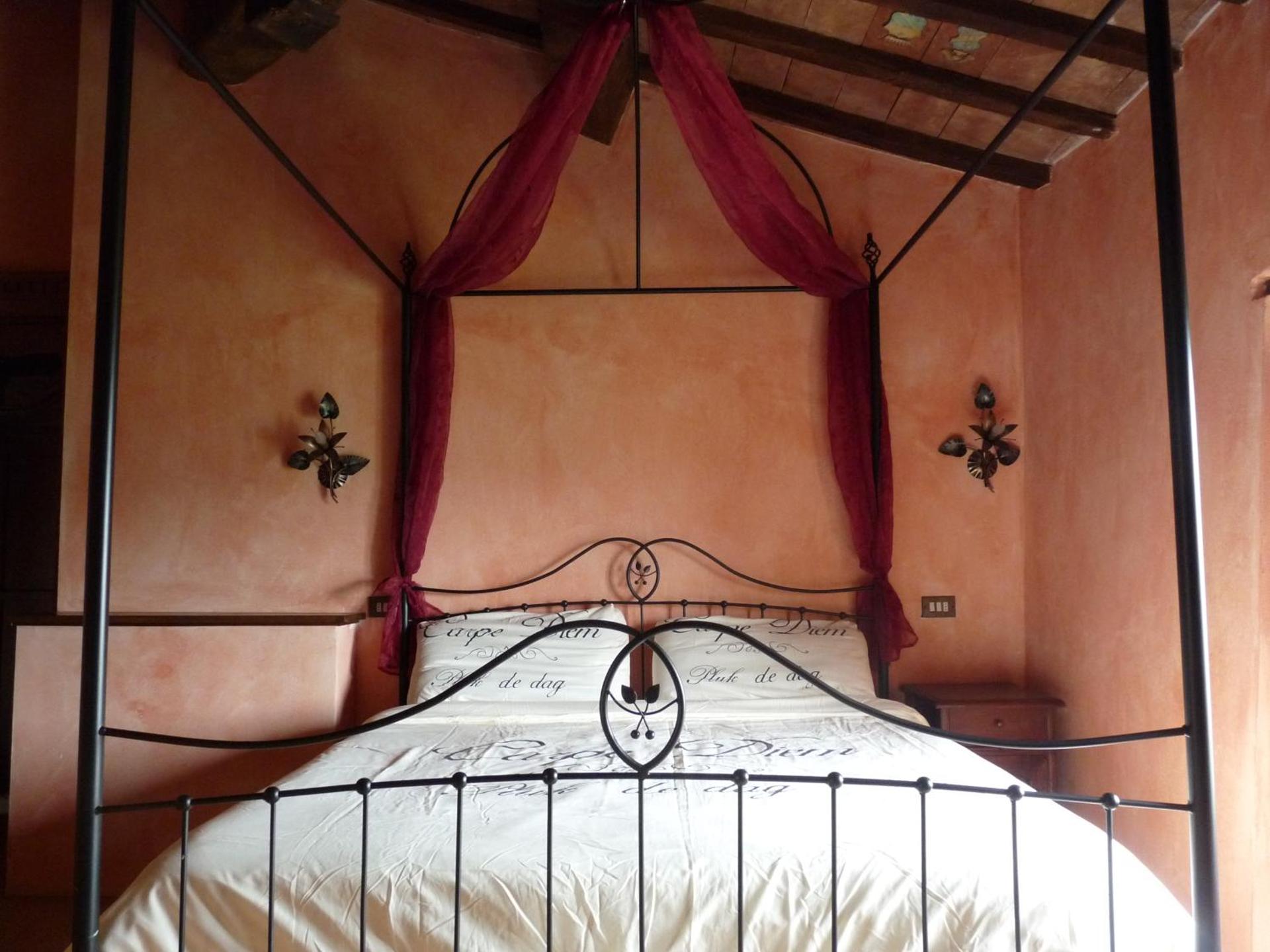 Castello Di Giomici - Photo 13