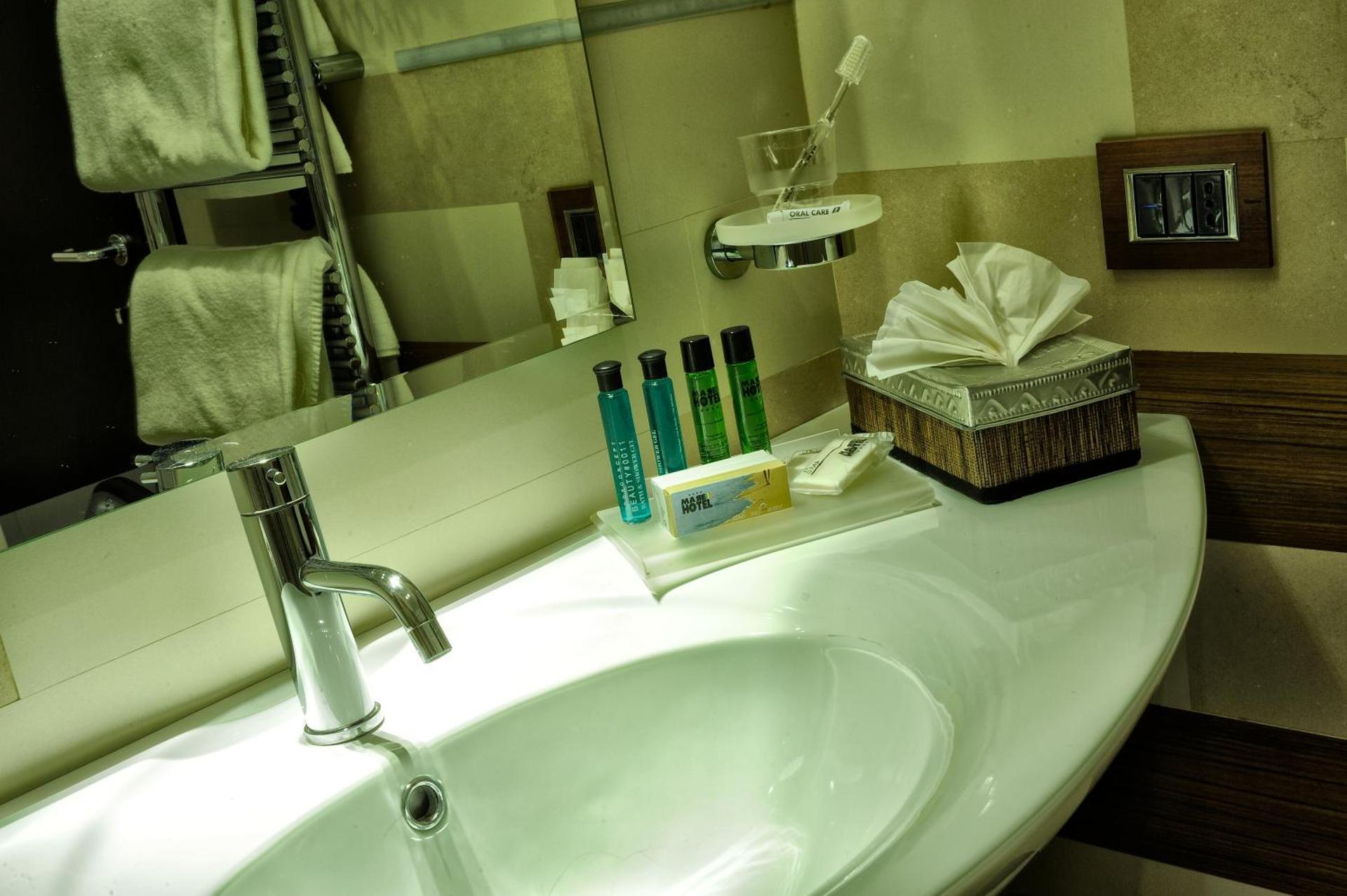Mare Hotel - Photo 36