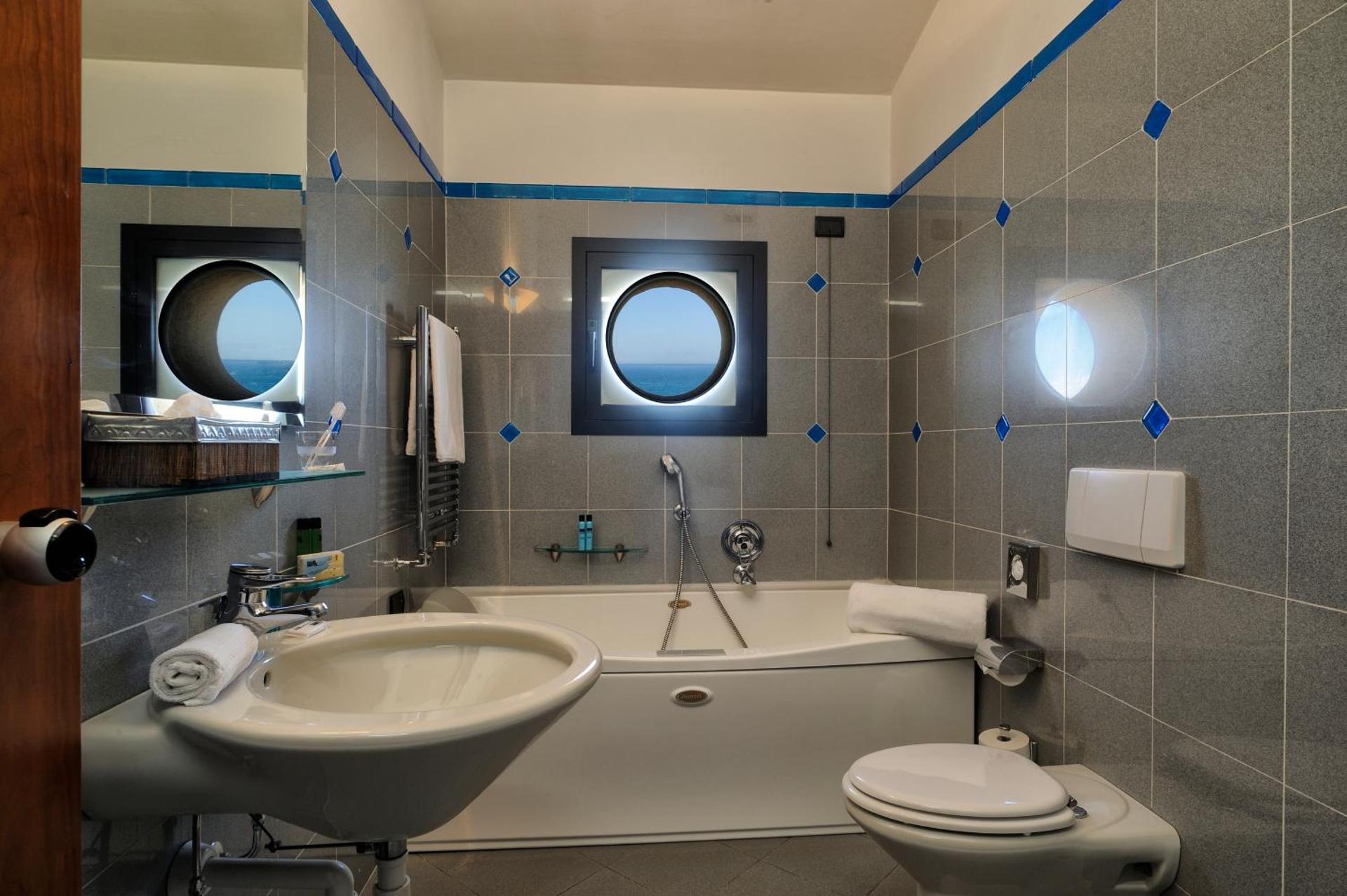 Mare Hotel - Photo 4
