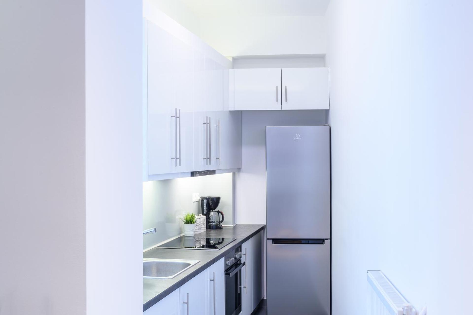 Modern design apartment near Acropolis - Photo 8