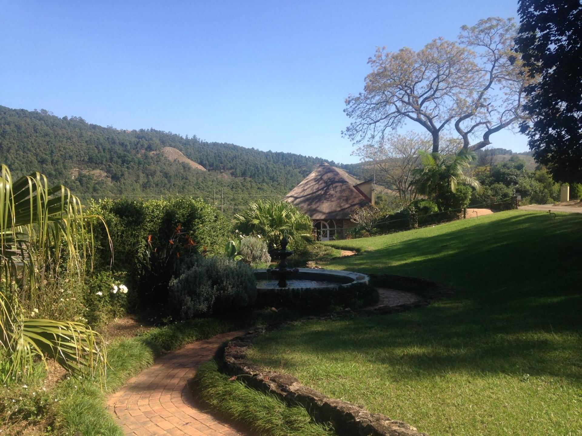 Emafini Country Lodge - Photo 13