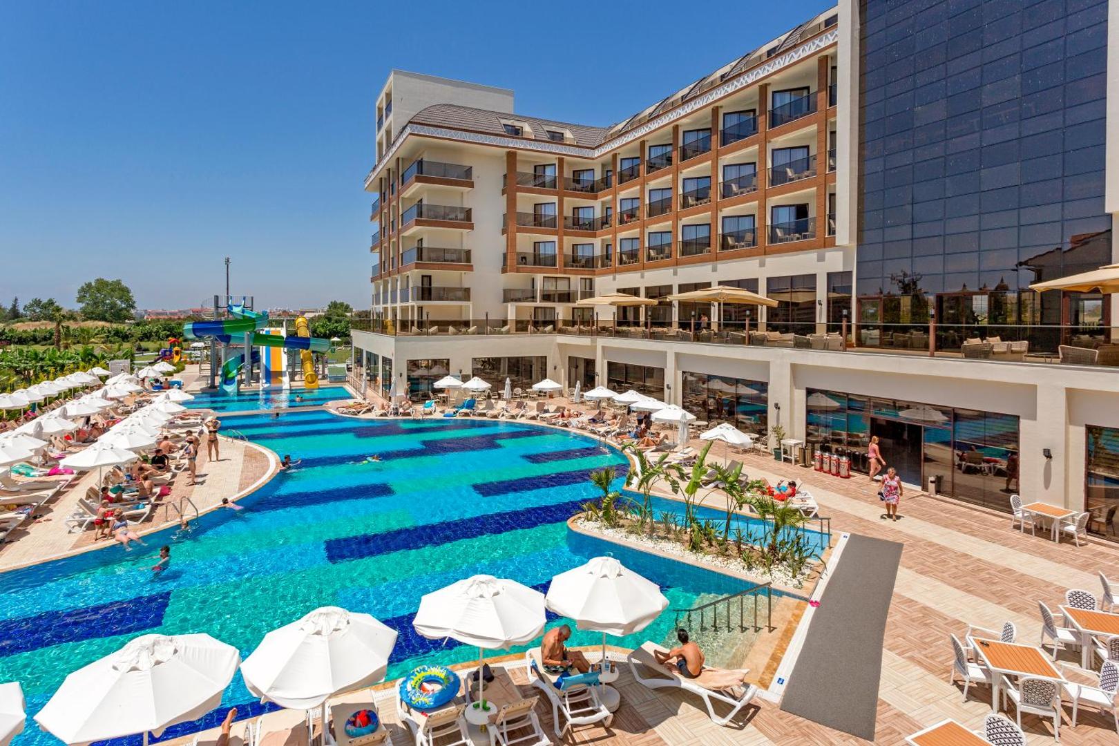 Glamour Resort & SPA 1