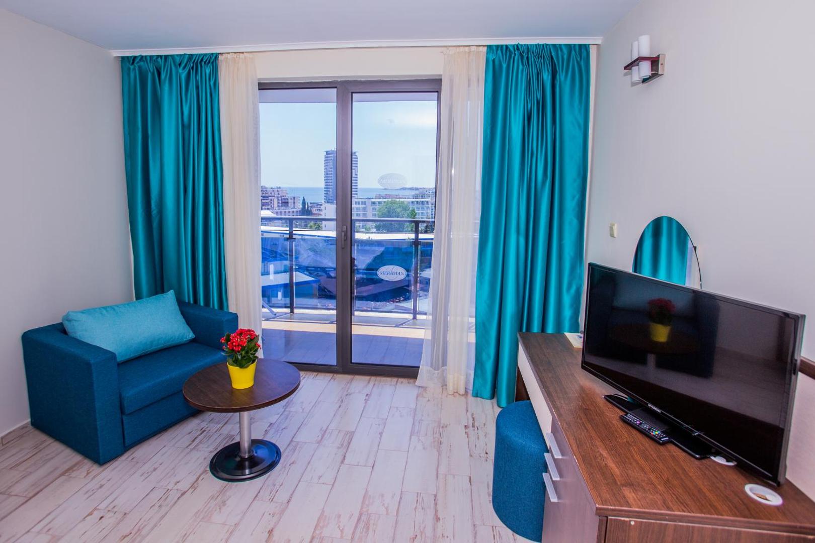 Smartline Meridian Hotel 6