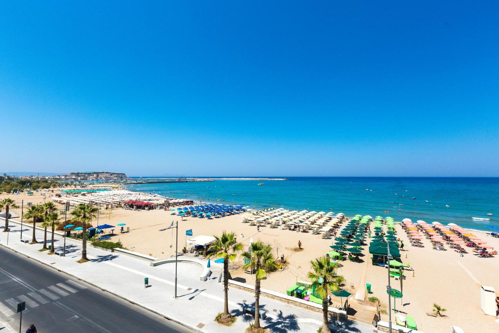 Poseidon Hotel 7
