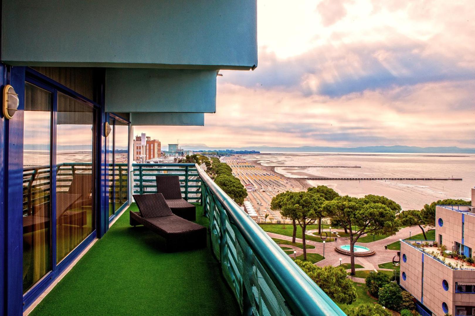 Grand Hotel Astoria 8