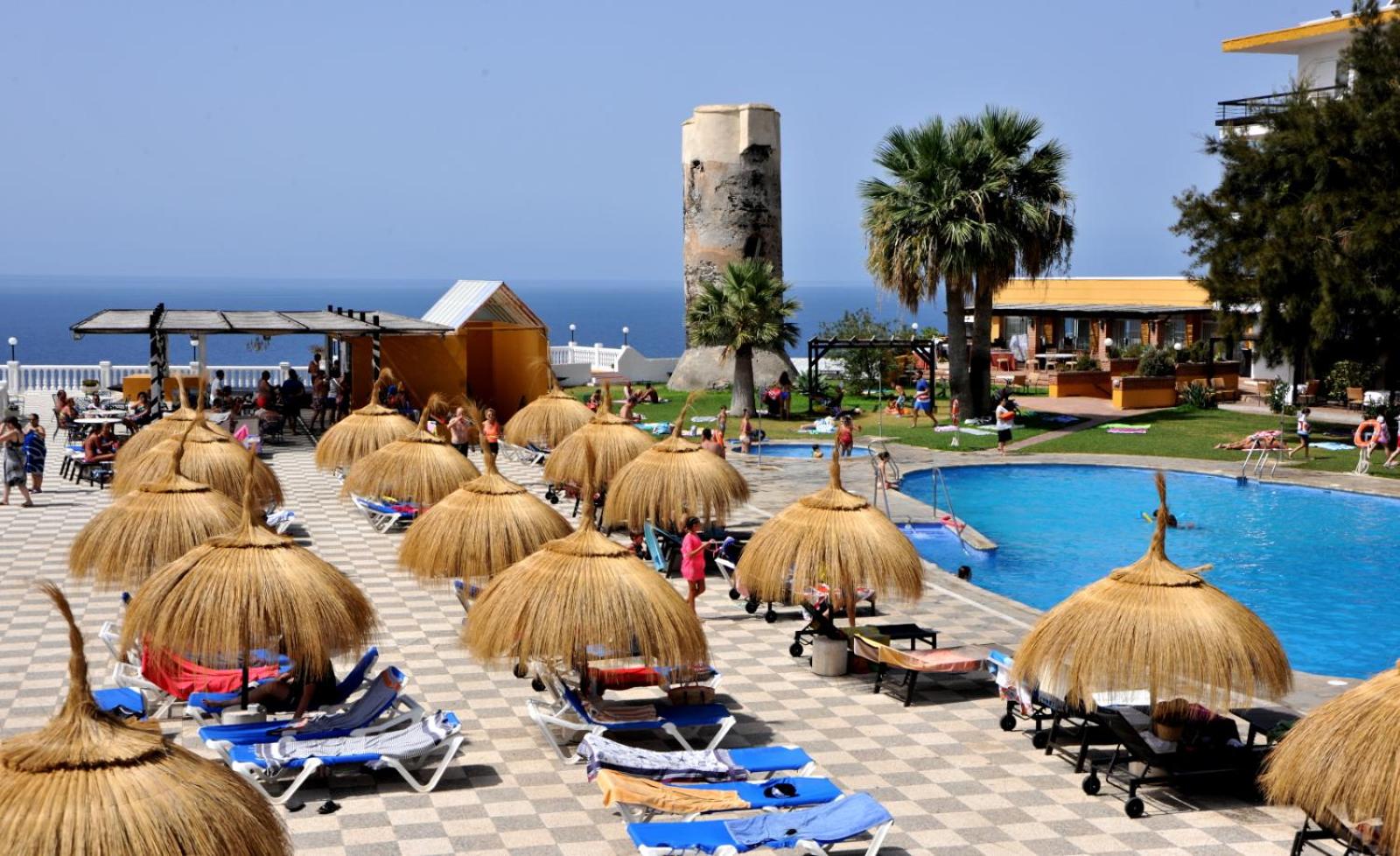 Hotel Salobreña Suites 8