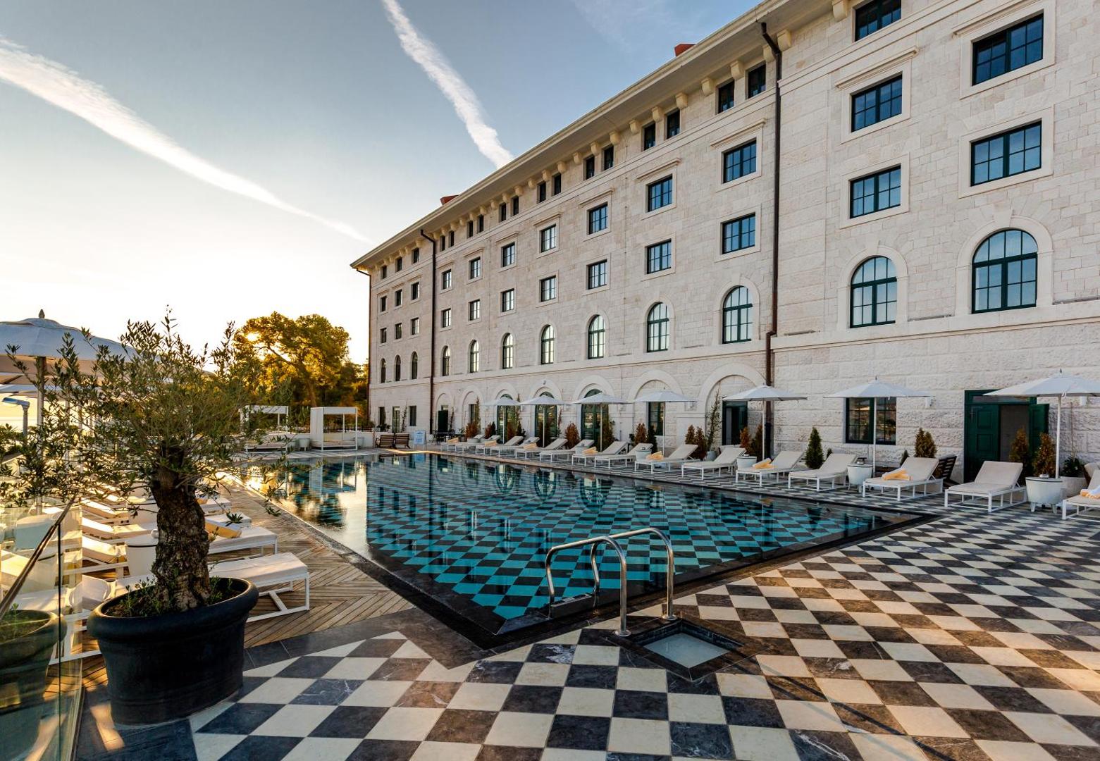 Hotel Brown Beach House & Spa 5